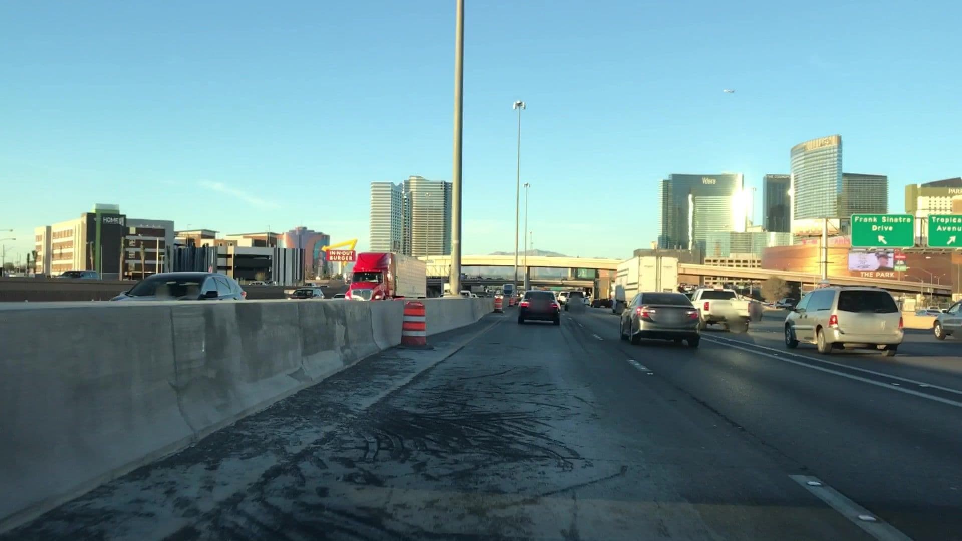 Street view near Luxor, Paradise — © lvl5 (CC BY-SA · Mapillary)