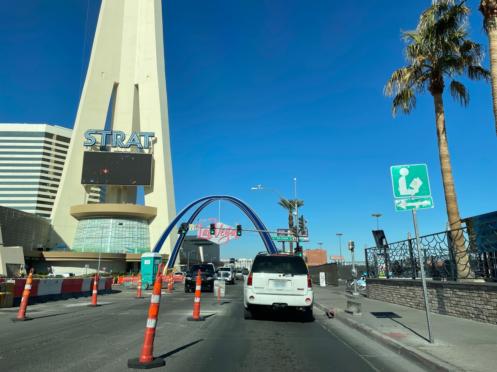 Street view near Holiday Motel, Las Vegas — © matsayz (CC BY-SA · Mapillary)
