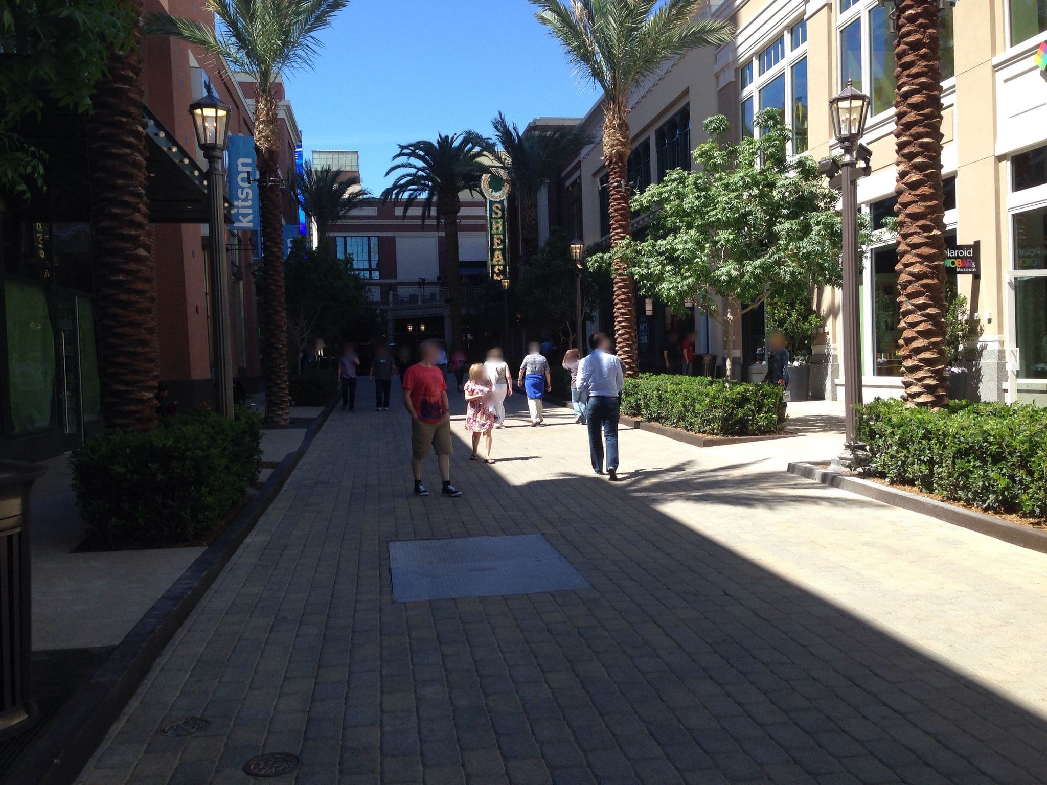 Street view near The LINQ Hotel & Casino, Paradise — © wabbe (CC BY-SA · Mapillary)