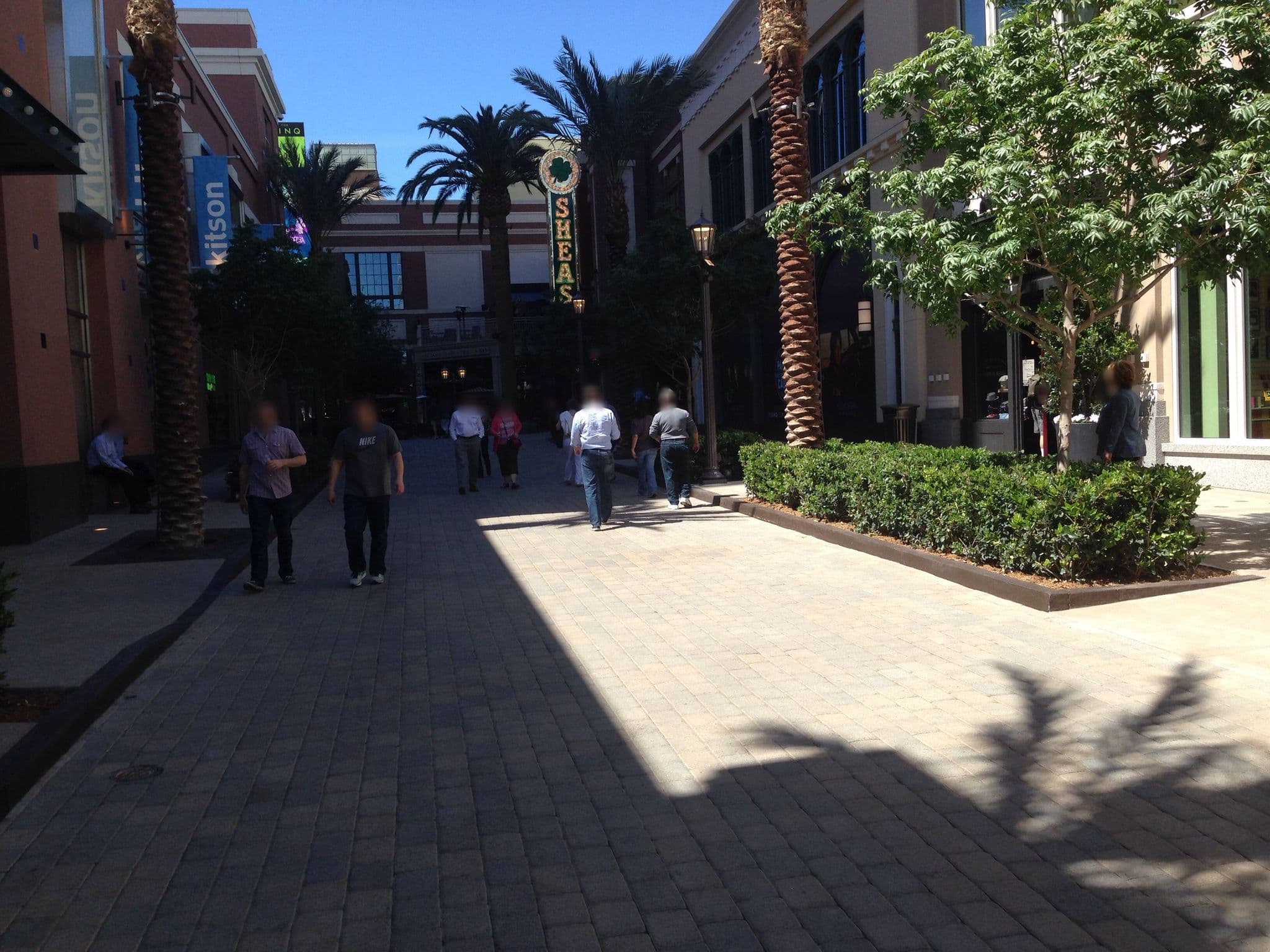 Street view near 13th Floor, Paradise — © wabbe (CC BY-SA · Mapillary)