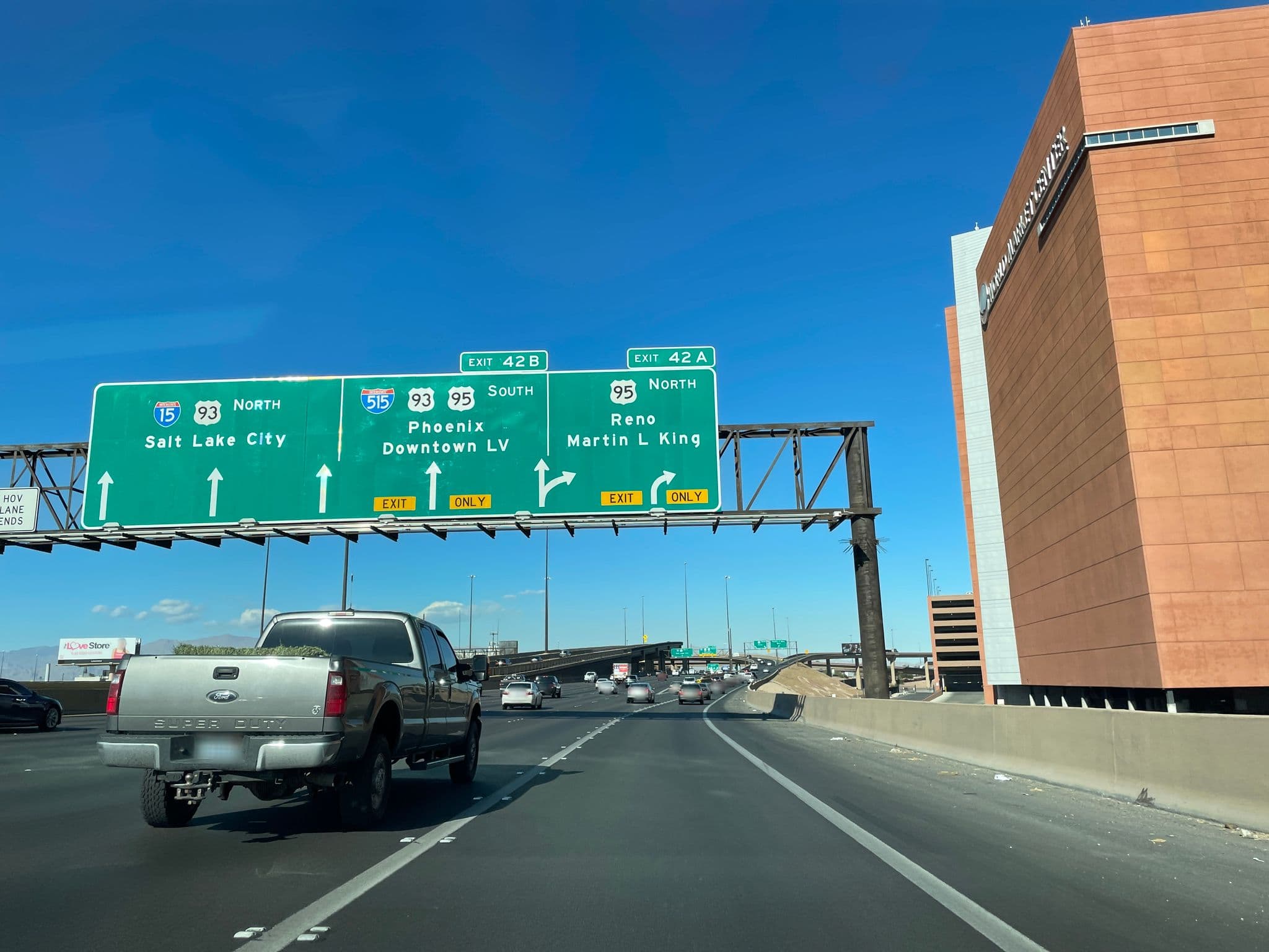 Street view near room 17100@ti, Las Vegas — © matsayz (CC BY-SA · Mapillary)