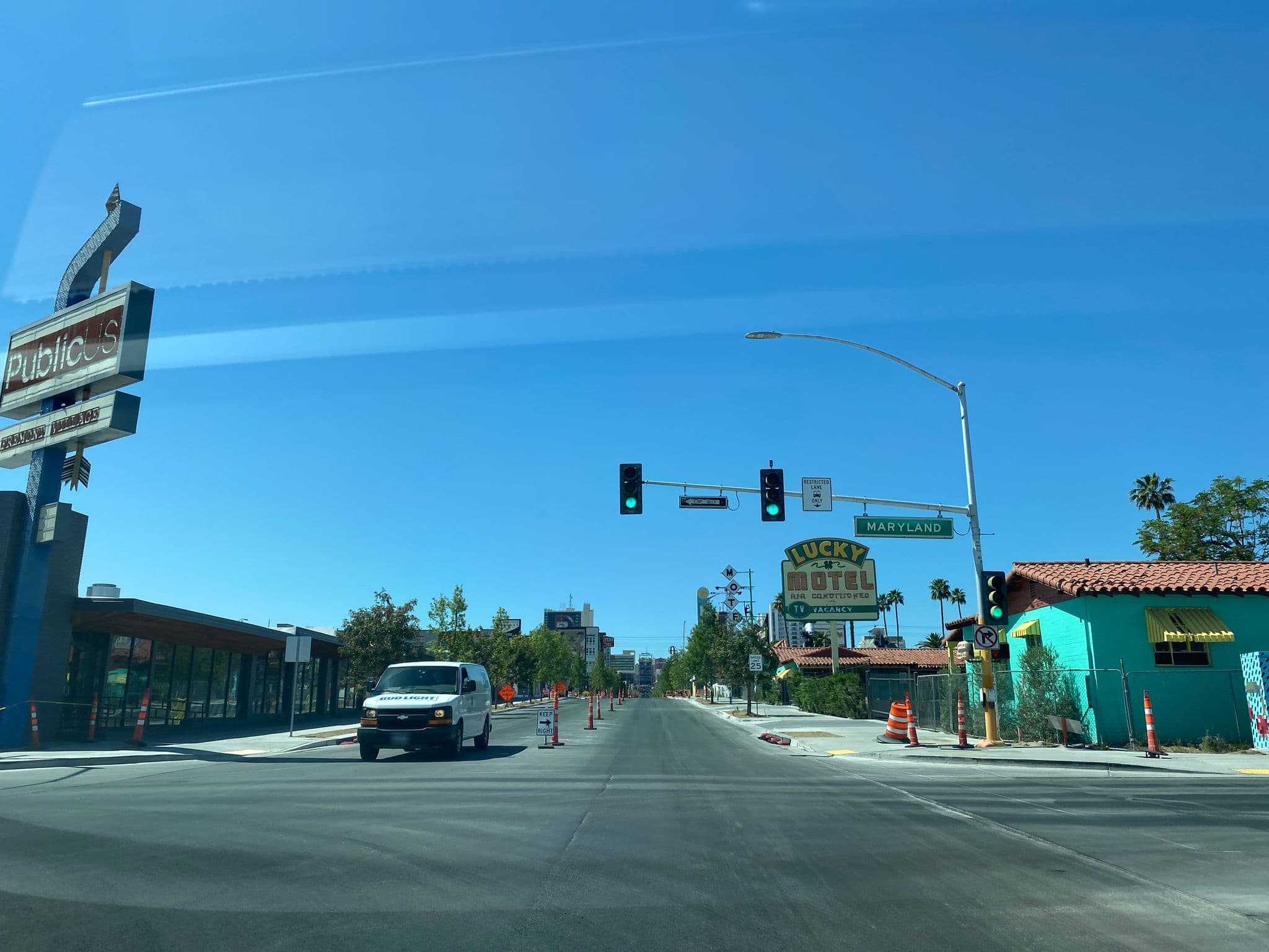 Street view near Las Vegas Christian otrch, Las Vegas — © matsayz (CC BY-SA · Mapillary)