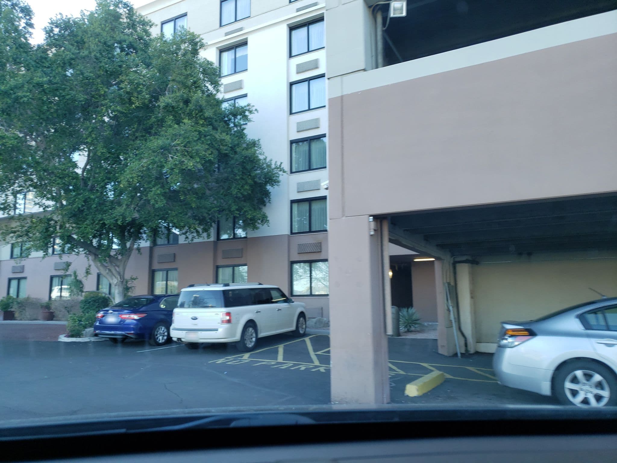 Street view near Radisson Hotel Phoenix City Center, Encanto — © drkludge (CC BY-SA · Mapillary)