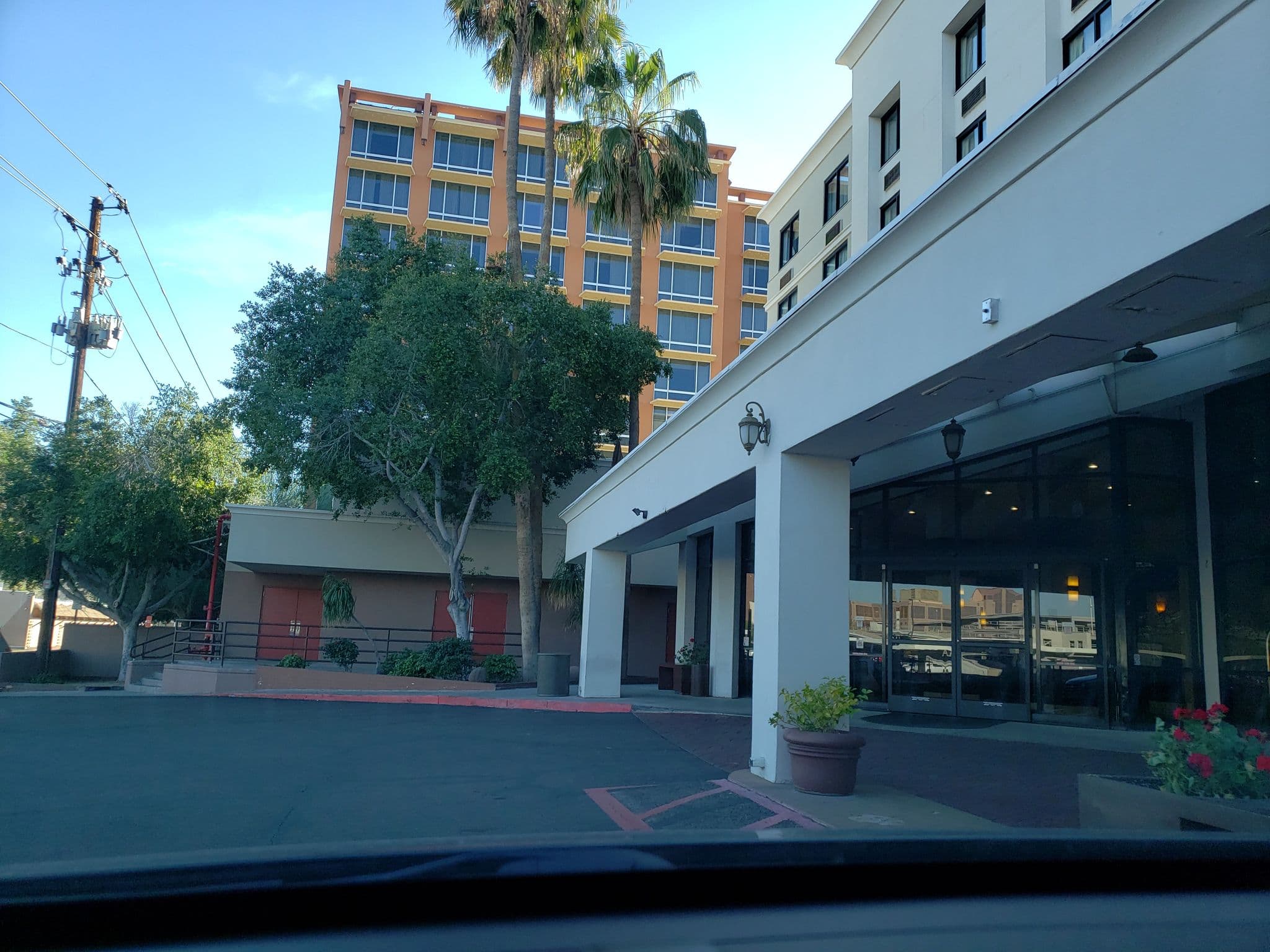 Street view near Phoenix Place Hotel & Suites, Encanto — © drkludge (CC BY-SA · Mapillary)