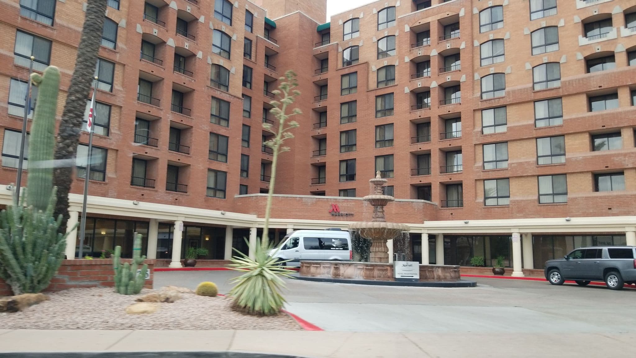 Street view near Mariott, Scottsdale — © drkludge (CC BY-SA · Mapillary)