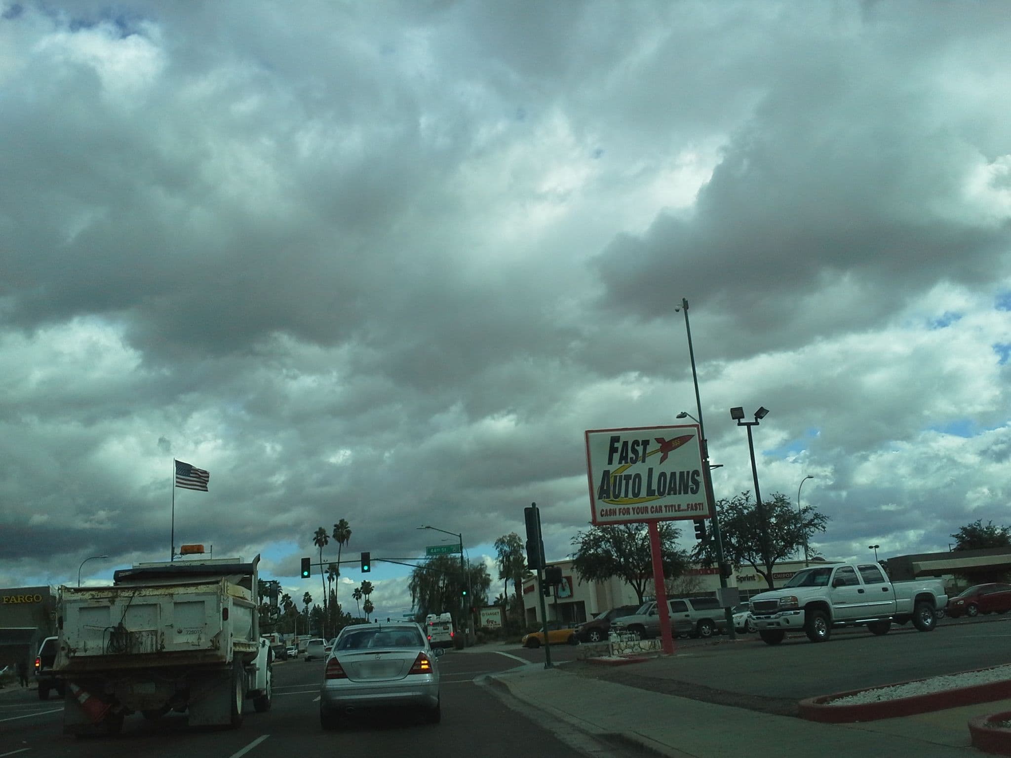 Street view near Hotel Menage, Paradise Valley — © drkludge (CC BY-SA · Mapillary)
