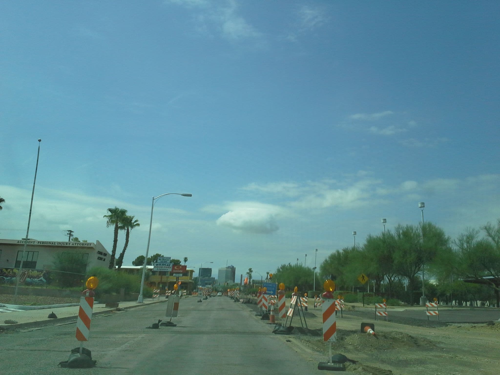 Street view near Stone Inn Extended Stay, South Tucson — © drkludge (CC BY-SA · Mapillary)