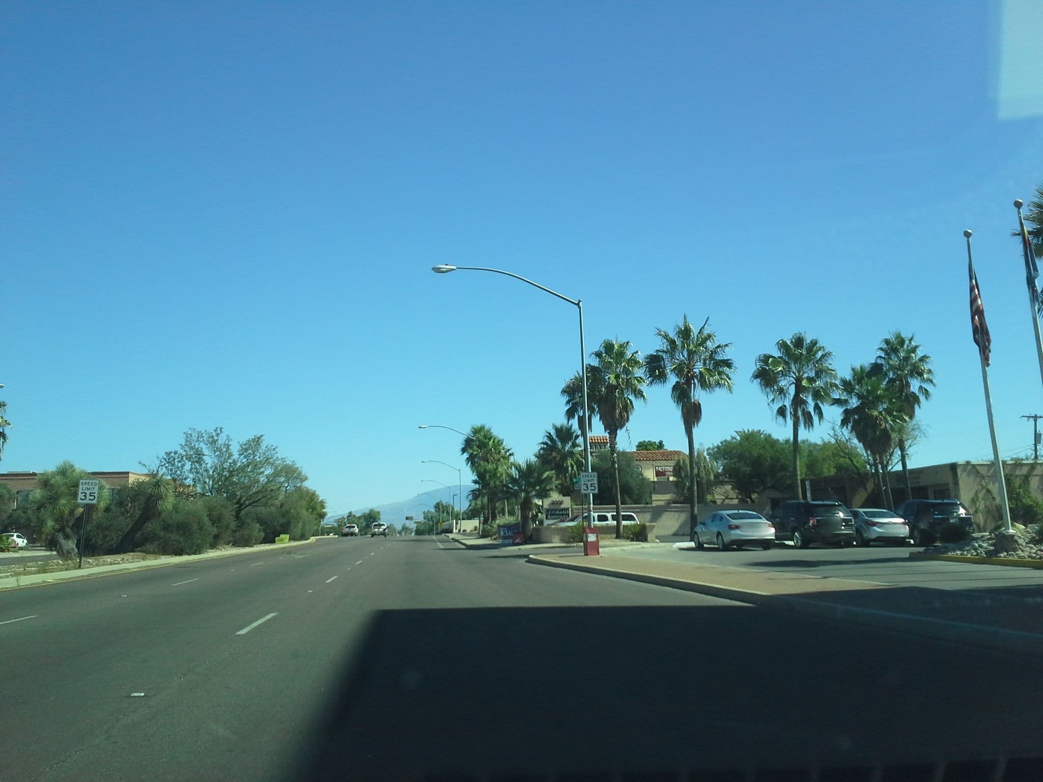 Street view near Ladies who kiki - Tuscon Branch, Tucson — © drkludge (CC BY-SA · Mapillary)