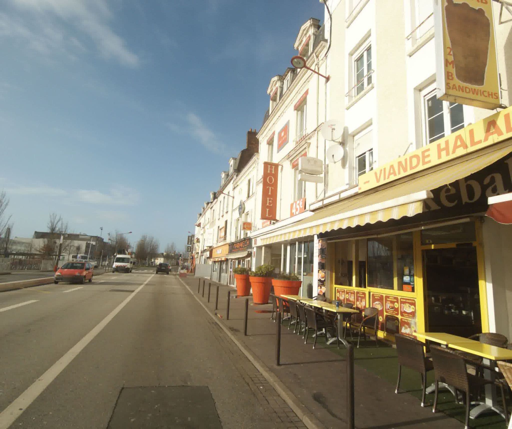 Street view near Ashley Hôtel, Le Mans — © sogefi (CC BY-SA · Mapillary)