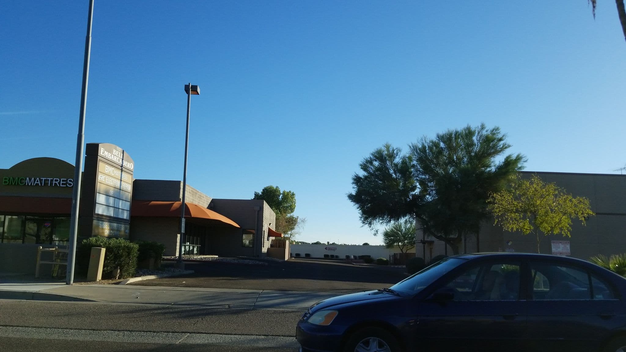 Street view near Liv Fiftieth, Deer Valley — © drkludge (CC BY-SA · Mapillary)