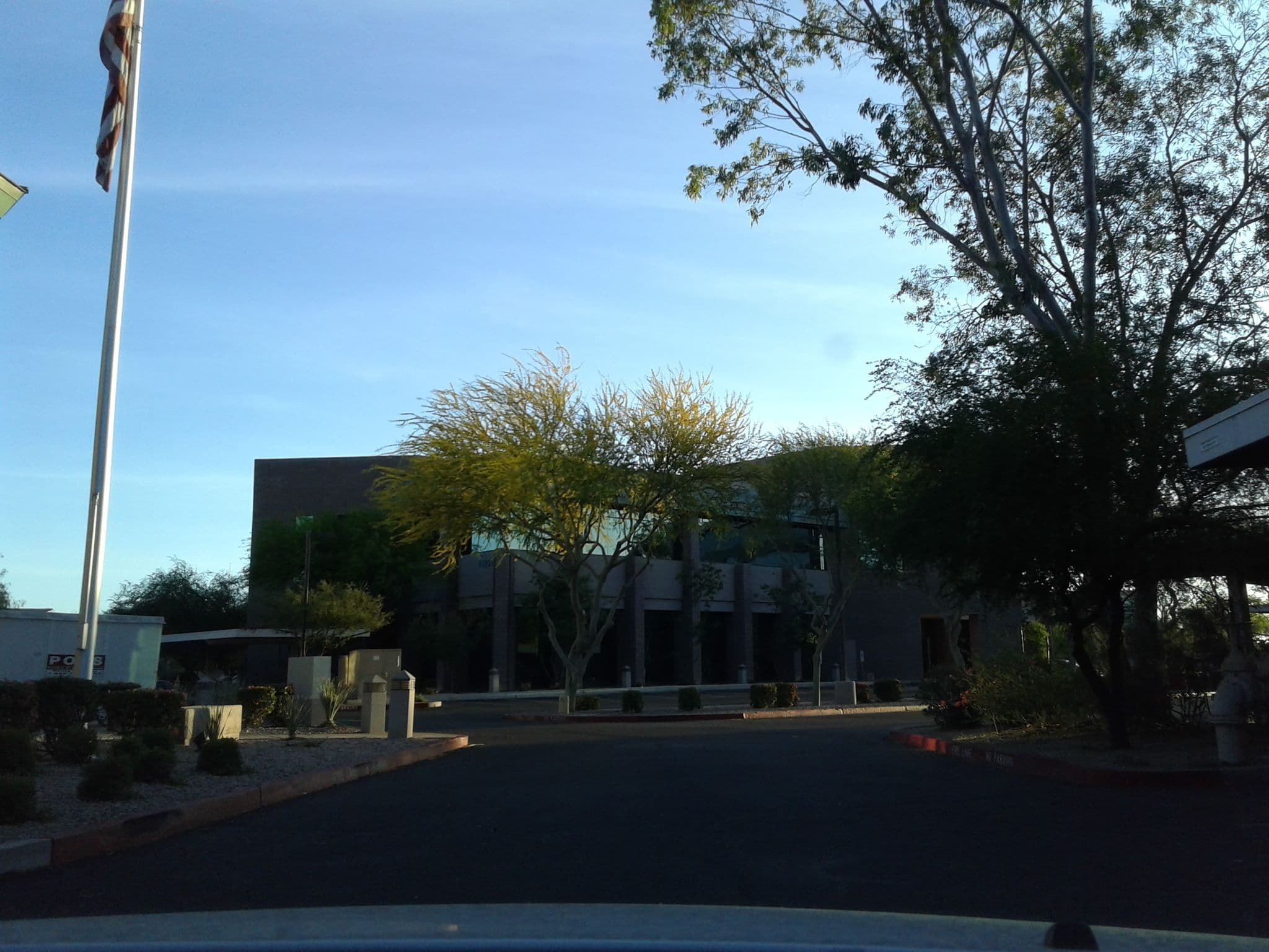 Street view near Kierland Front Entrance, Paradise Valley — © drkludge (CC BY-SA · Mapillary)
