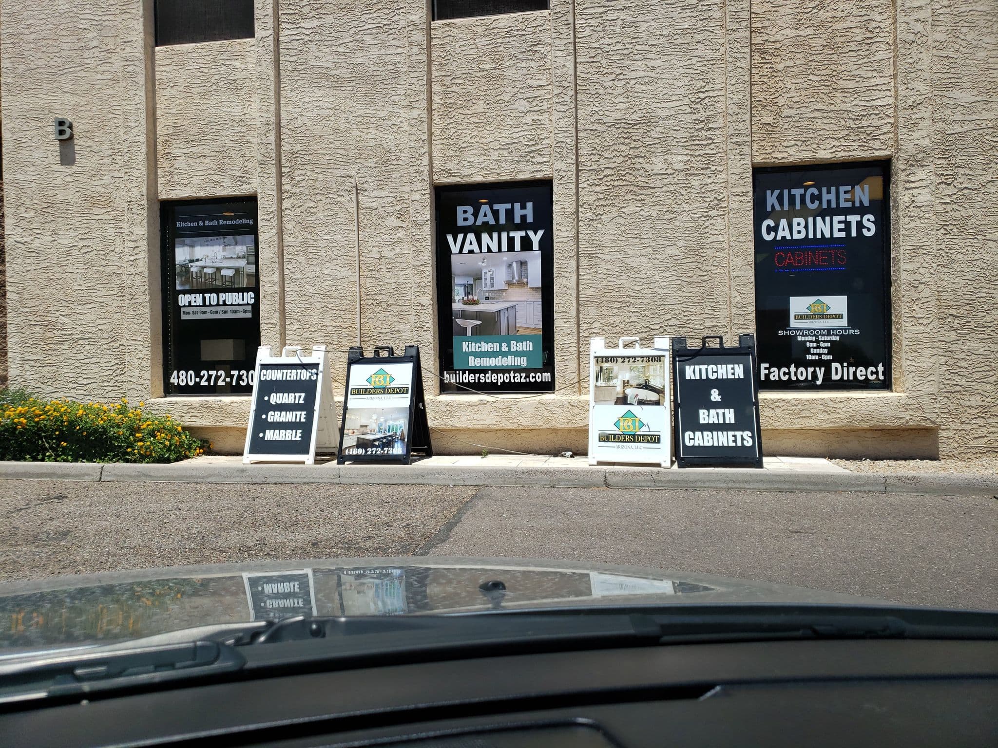 Street view near Ardent Htl Operations & Employ, Paradise Valley — © drkludge (CC BY-SA · Mapillary)
