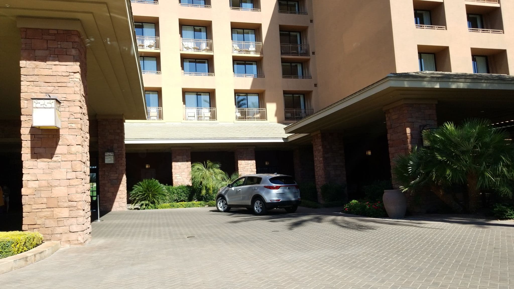 Street view near 2012 SIFMA Operations Conference, Paradise Valley — © drkludge (CC BY-SA · Mapillary)