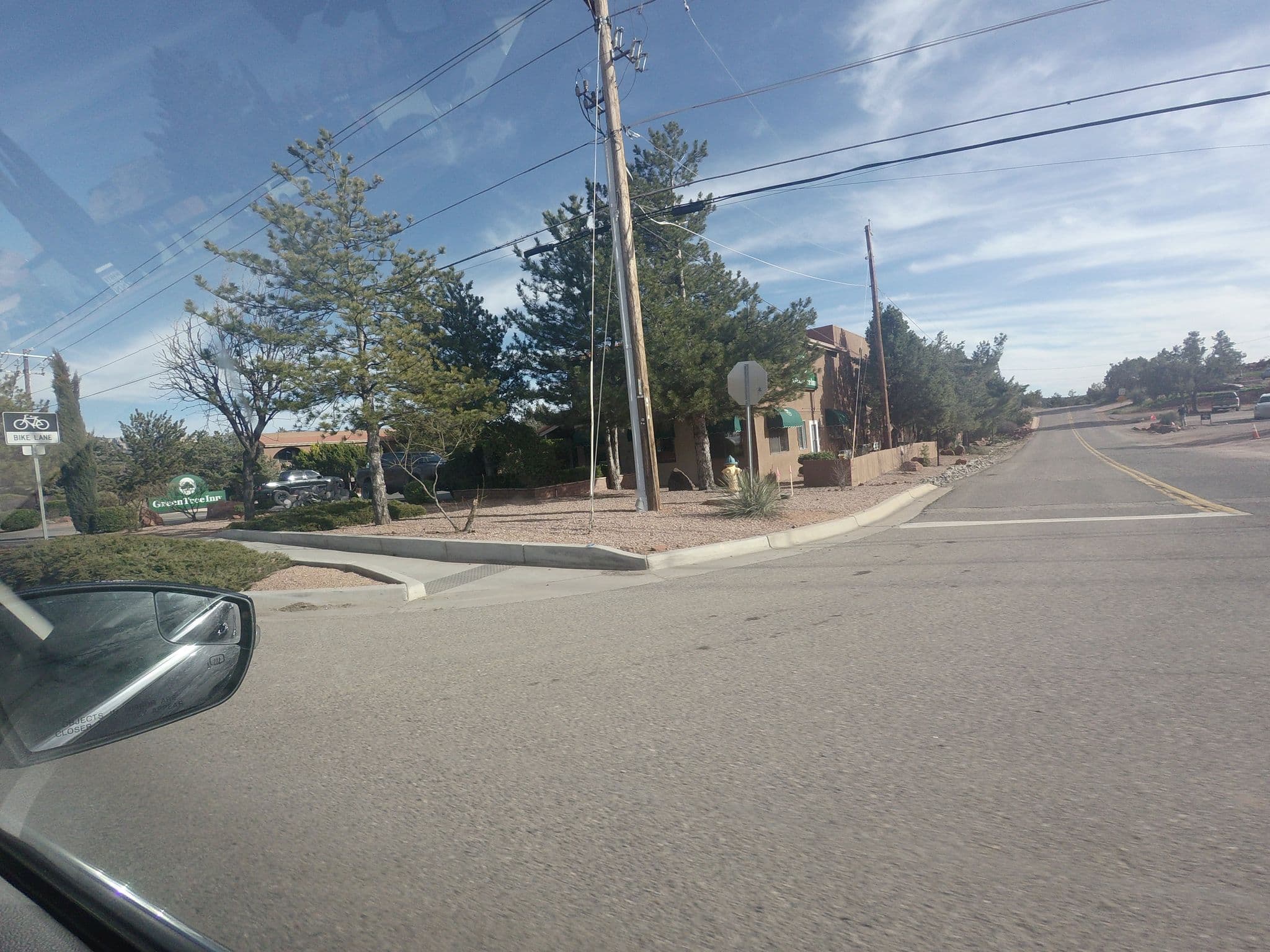 Street view near Days Inn Sedona, West Sedona — © hshearer (CC BY-SA · Mapillary)