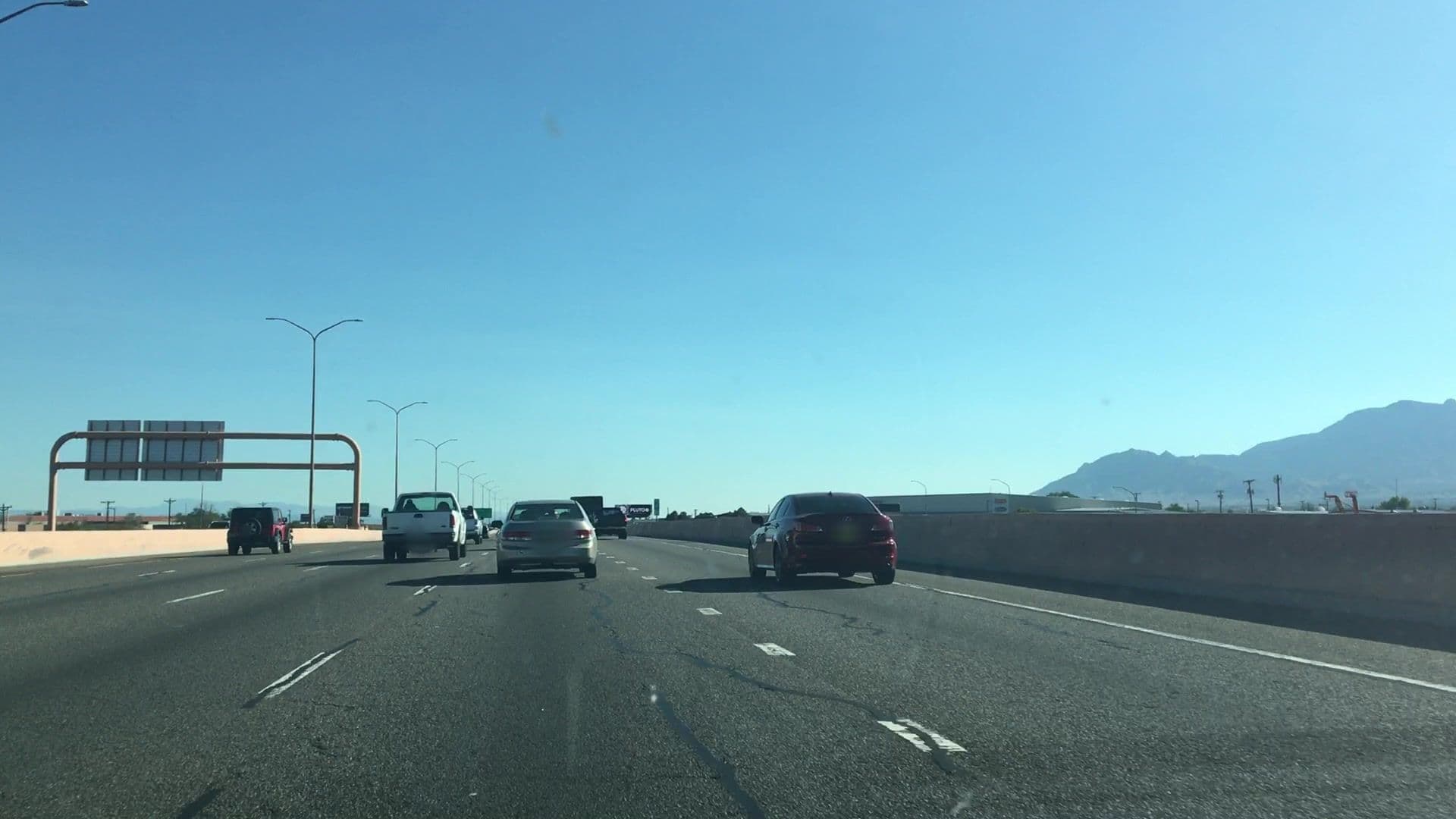 Street view near Clubhouse Inn Jacuzzi, Albuquerque — © lvl5 (CC BY-SA · Mapillary)