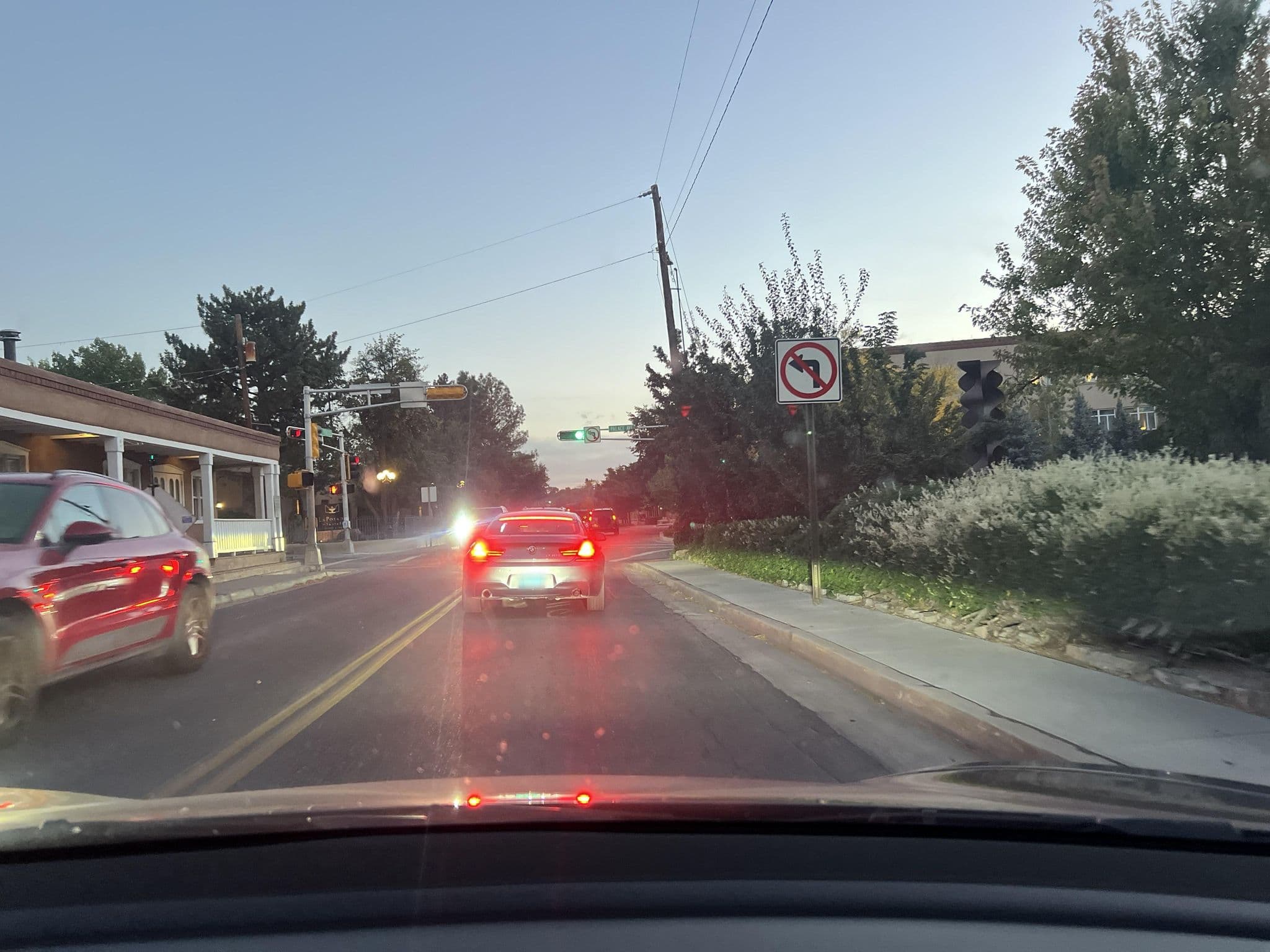 Street view near Casa De Tres Lunes, Santa Fe — © whitecotton (CC BY-SA · Mapillary)