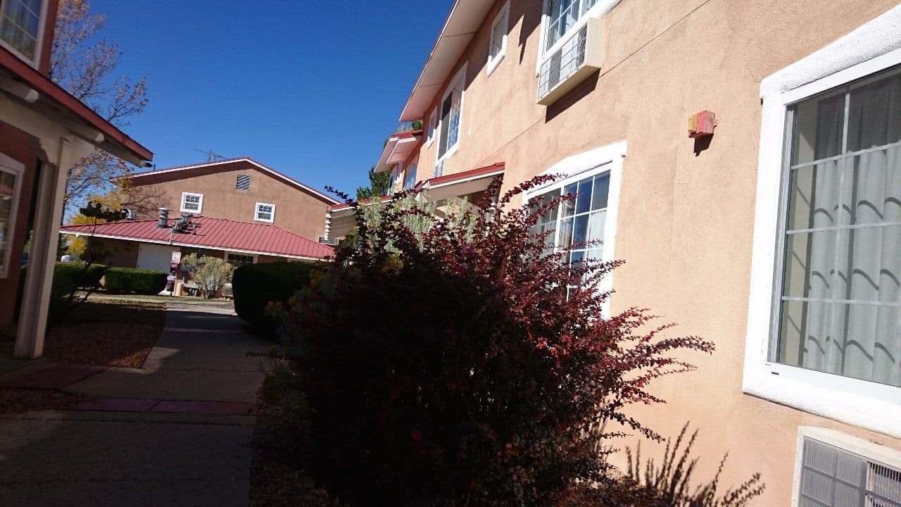 Street view near The Santa Fe Suites, Santa Fe — © voschix (CC BY-SA · Mapillary)