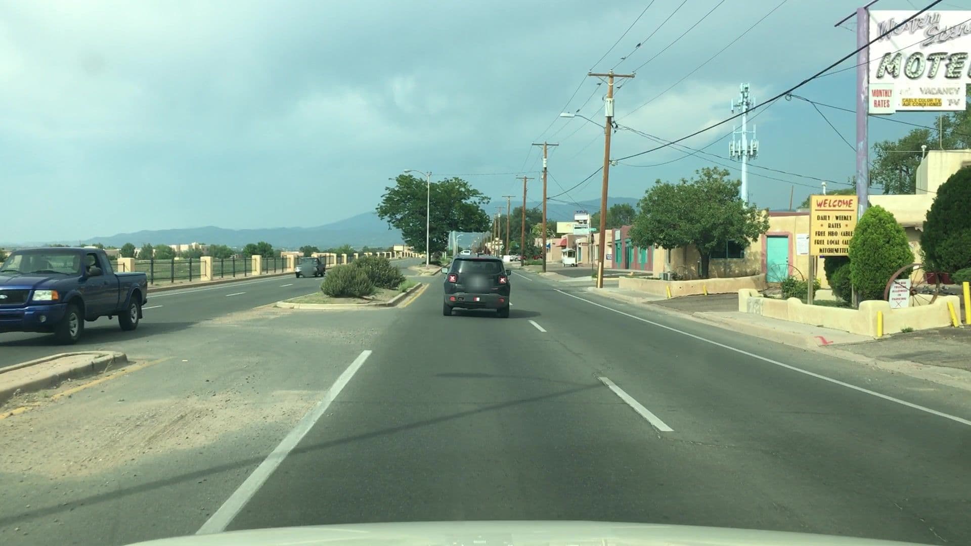 Street view near Western Scene Motel, Santa Fe — © lvl5 (CC BY-SA · Mapillary)