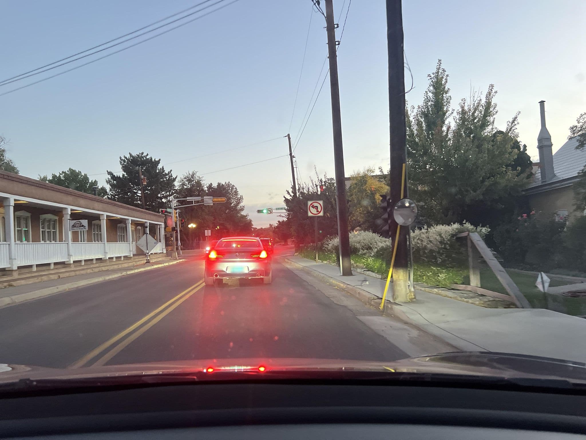 Street view near Dancing Ground of the Sun, Santa Fe — © whitecotton (CC BY-SA · Mapillary)