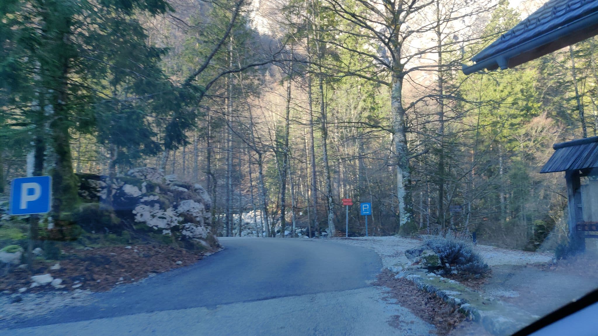 Street view near Koča pri Savici, Bohinjska Bistrica — © stefanb (CC BY-SA · Mapillary)
