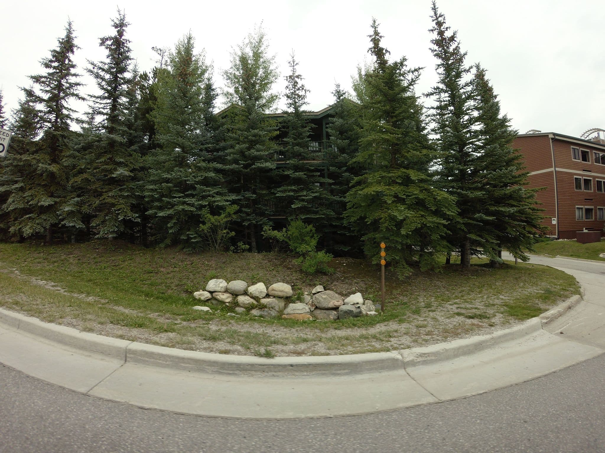 Street view near Twin Elk Townhomes, Silverthorne — © talllguy (CC BY-SA · Mapillary)