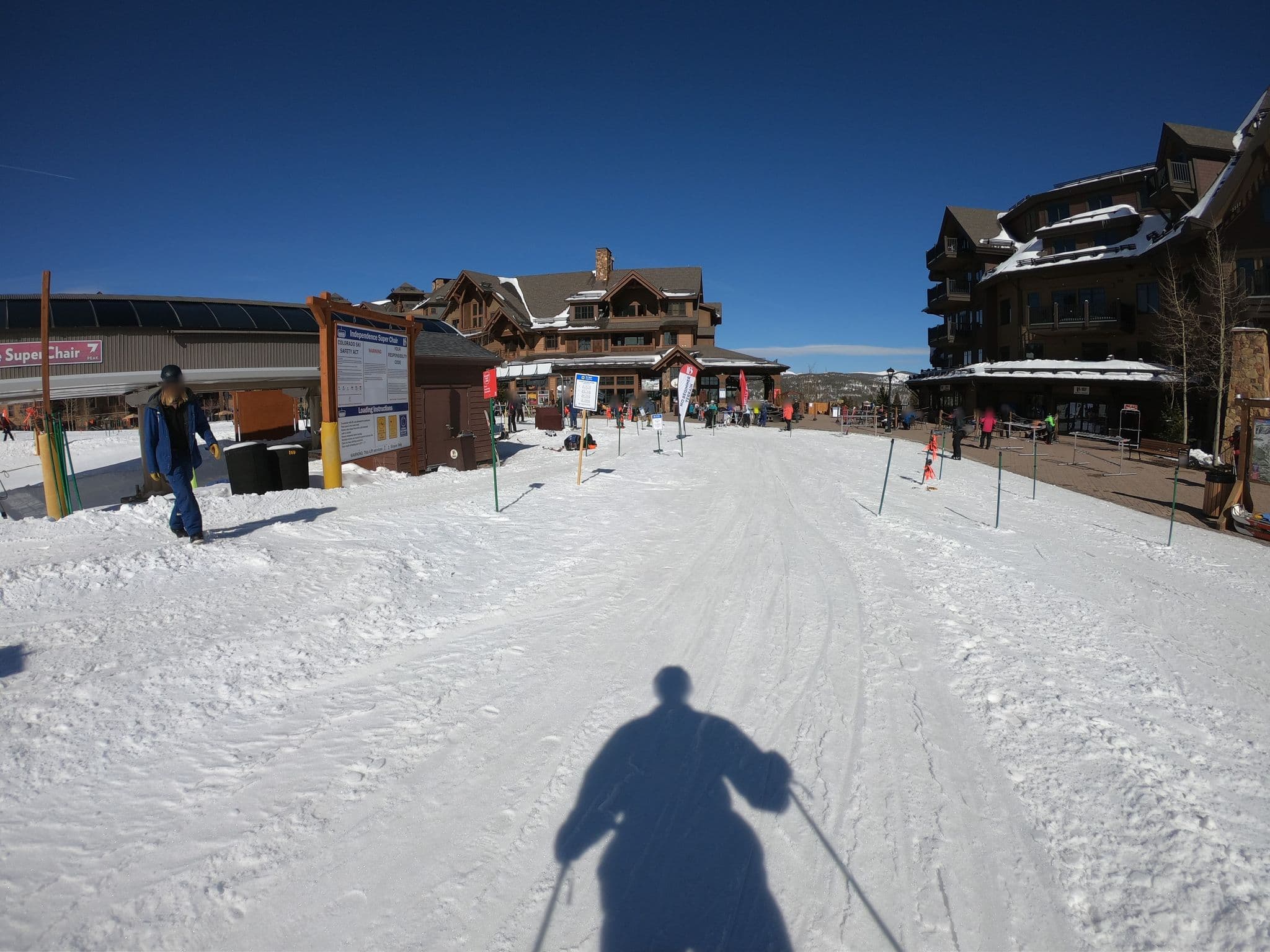 Street view near Crystal Peak hot tub, Silverthorne — © toebee (CC BY-SA · Mapillary)