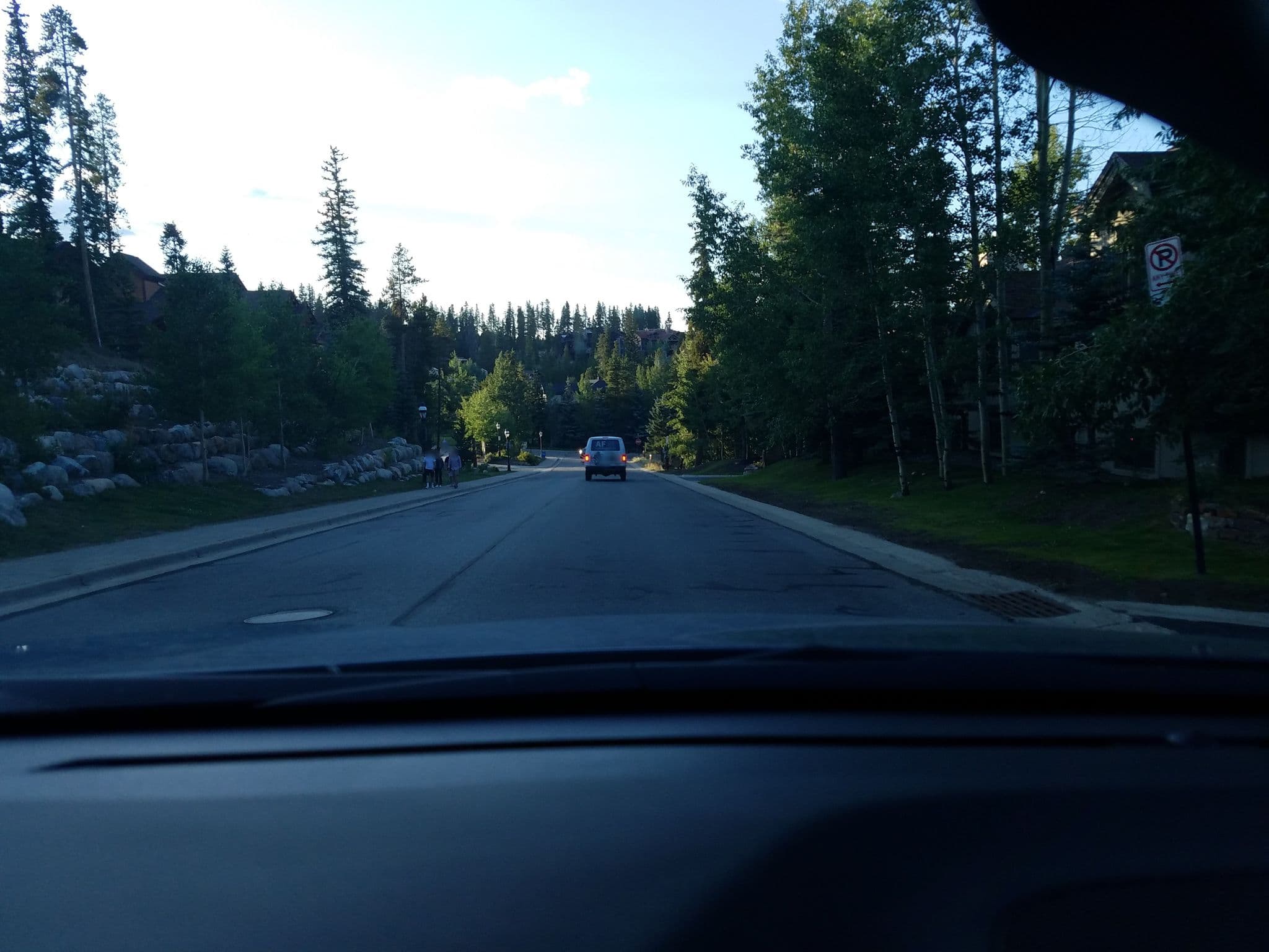 Street view near Highlander Townhomes, Silverthorne — © coldcapital (CC BY-SA · Mapillary)