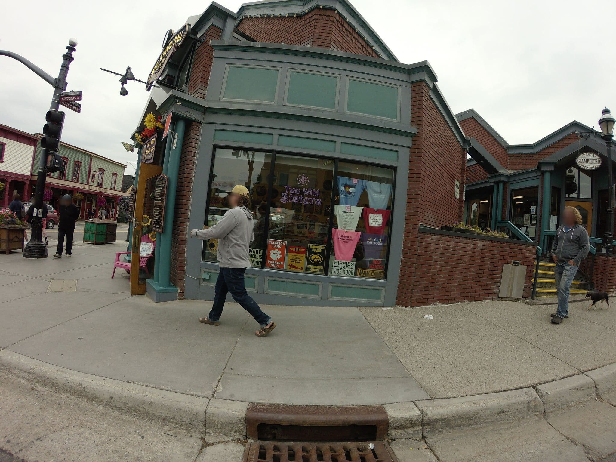 Street view near Four Seasons Inn, Silverthorne — © talllguy (CC BY-SA · Mapillary)