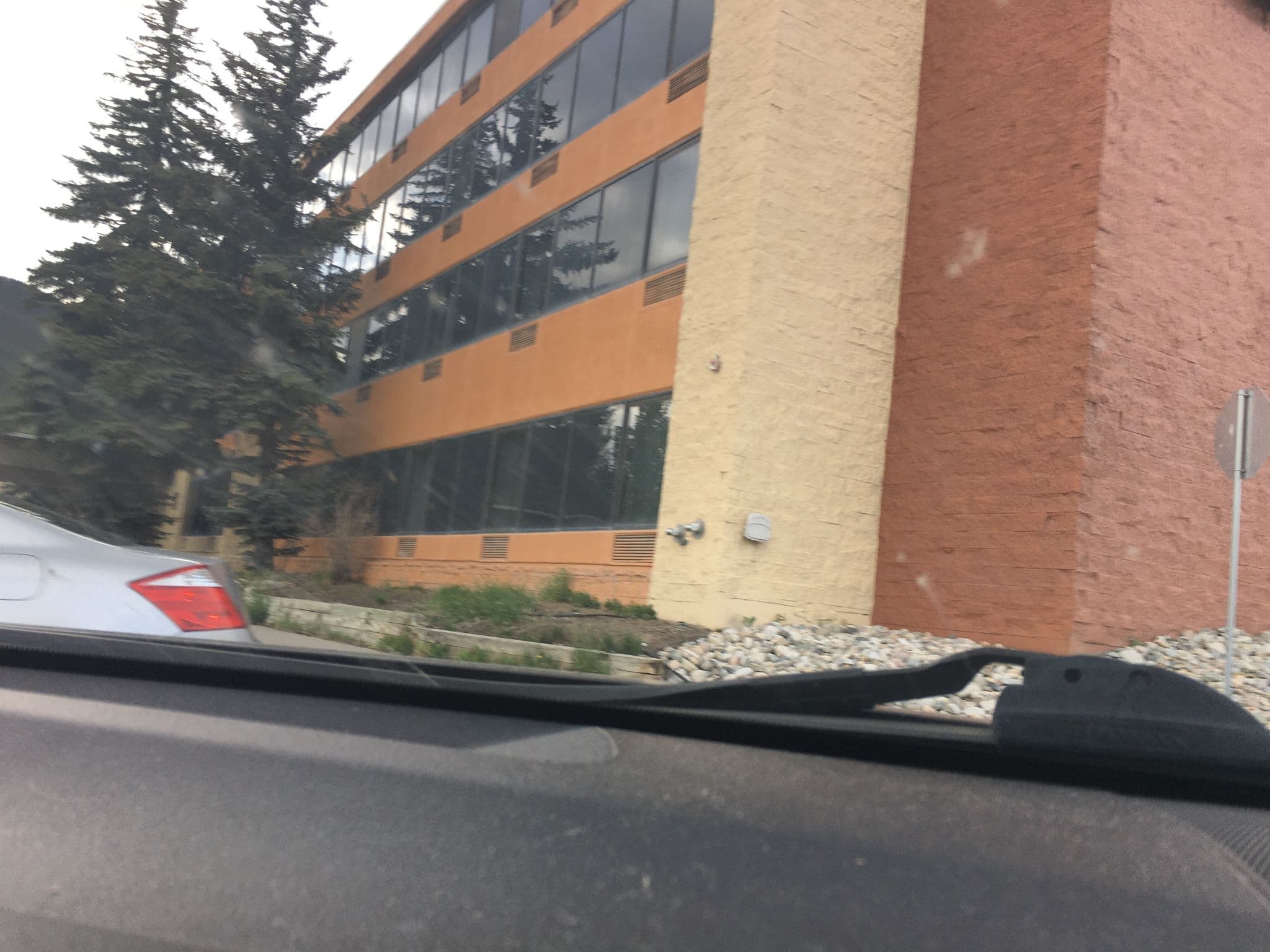 Street view near Best Western Lake Dillon Lodge, Silverthorne — © hereitgoes (CC BY-SA · Mapillary)
