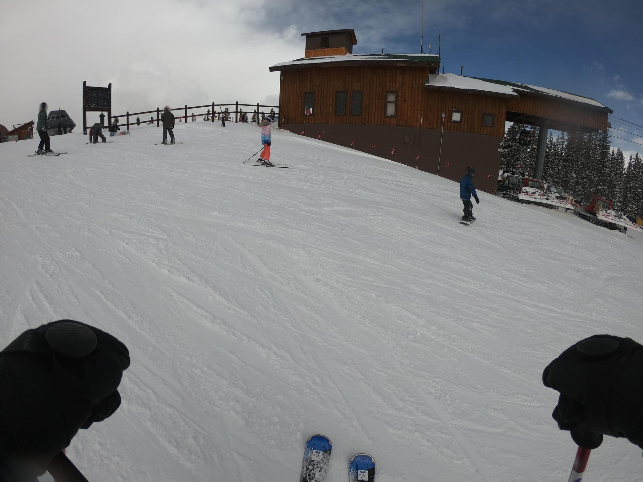 Street view near Outpost Gondola, Silverthorne — © toebee (CC BY-SA · Mapillary)
