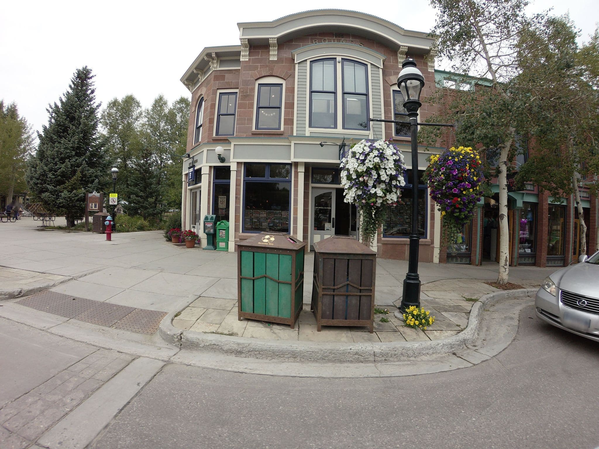 Street view near Jenny & Brenda's Hospitality Suite, Silverthorne — © talllguy (CC BY-SA · Mapillary)