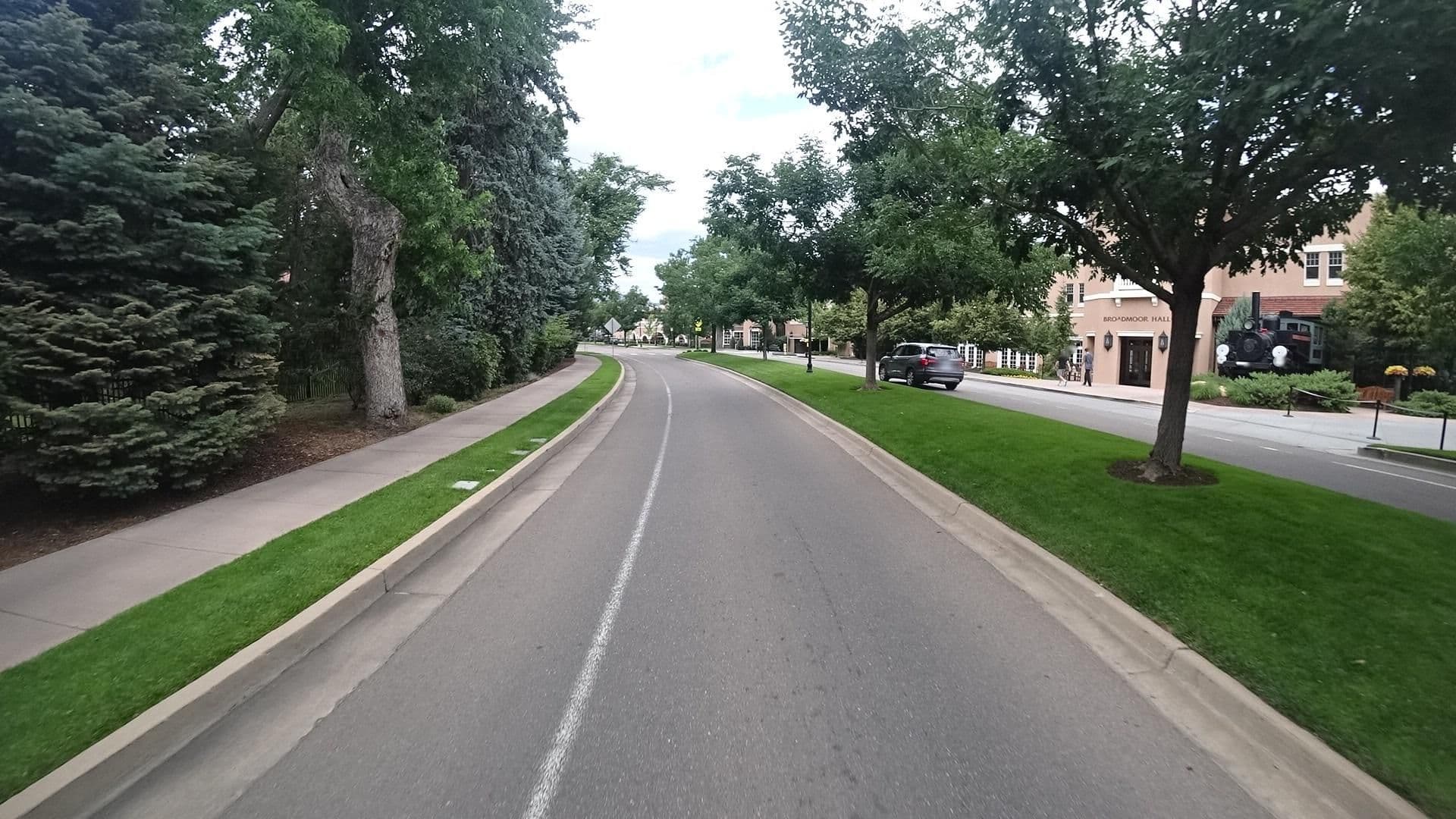 Street view near Northeastmoor - Broadmoor Hotel, Colorado Springs — © marker_geo (CC BY-SA · Mapillary)