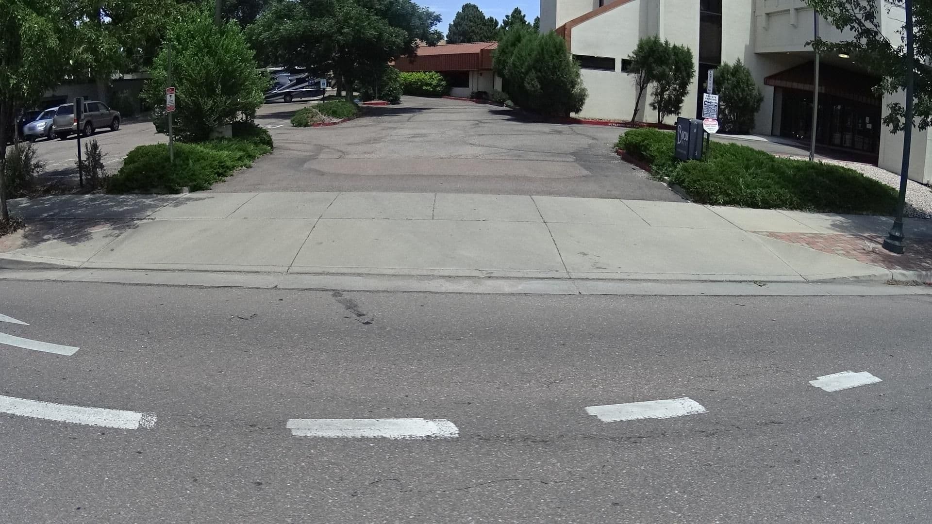 Street view near Quality Suites Downtown, Colorado Springs — © marker_geo (CC BY-SA · Mapillary)