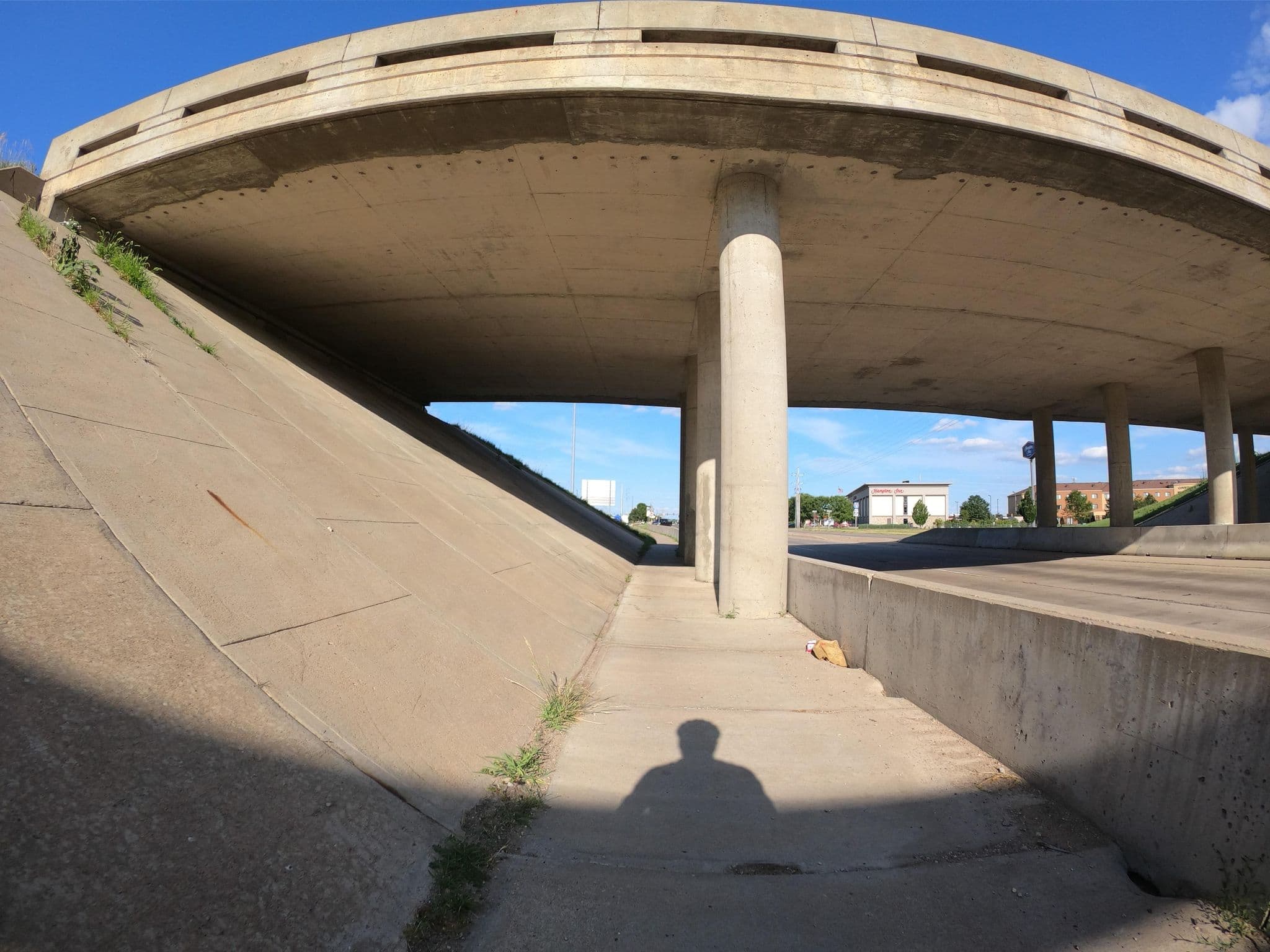 Street view near Wyndham Hotels & Resorts, Salina — © toebee (CC BY-SA · Mapillary)