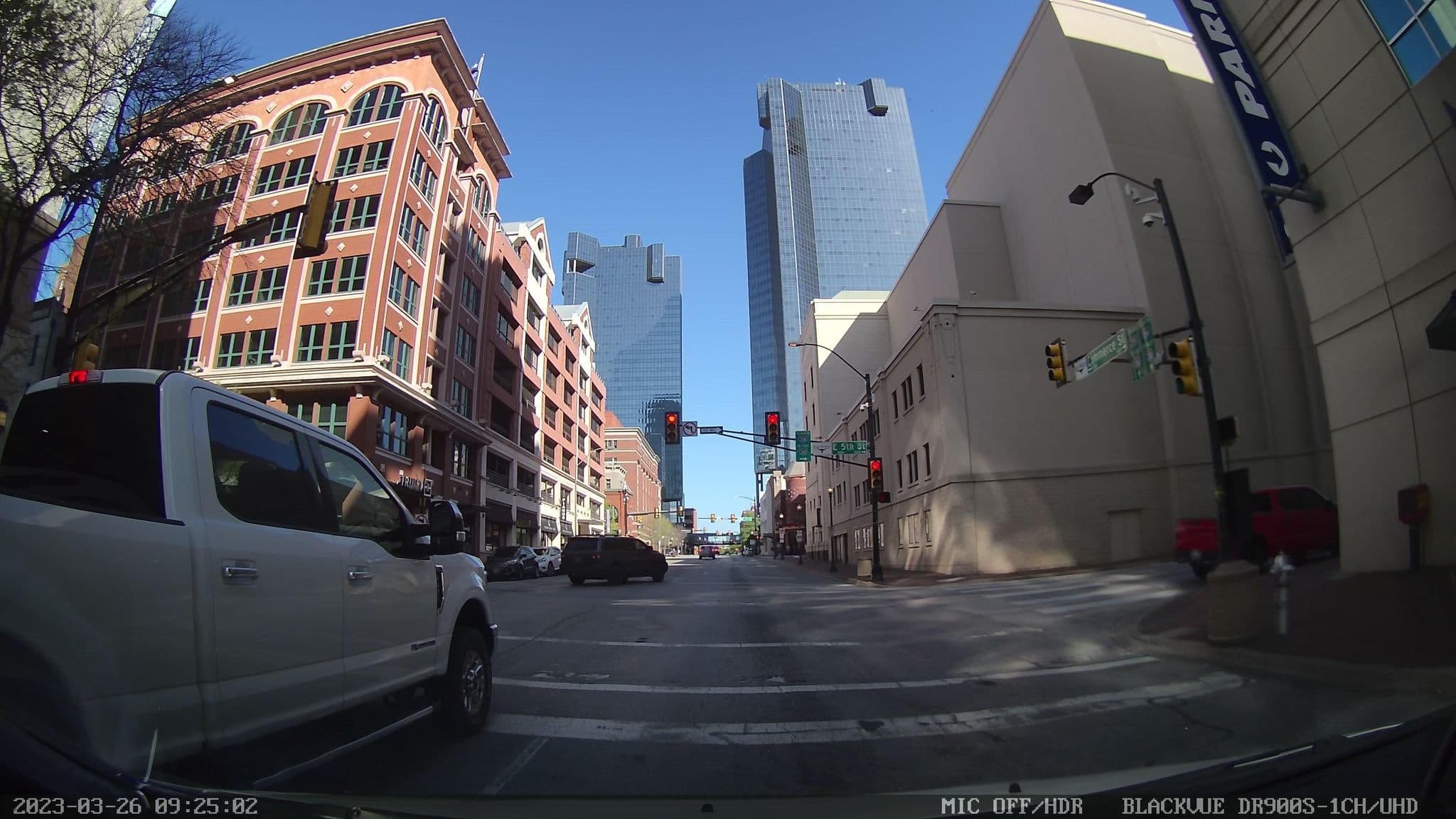 Street view near Embassy Suites by Hilton, Fort Worth — © gruzovik (CC BY-SA · Mapillary)