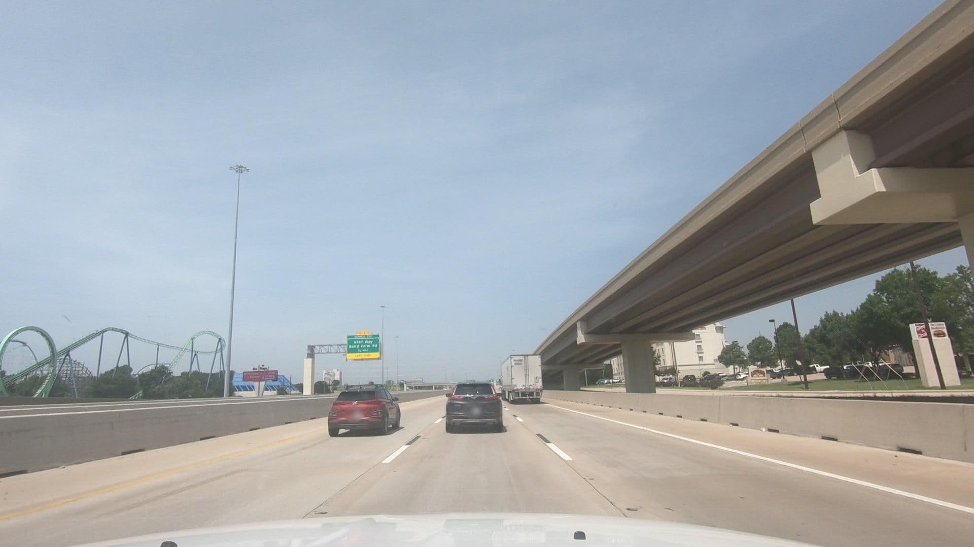 Street view near Hilton Porcelain Throne, Arlington — © AYoung_nctcog (CC BY-SA · Mapillary)