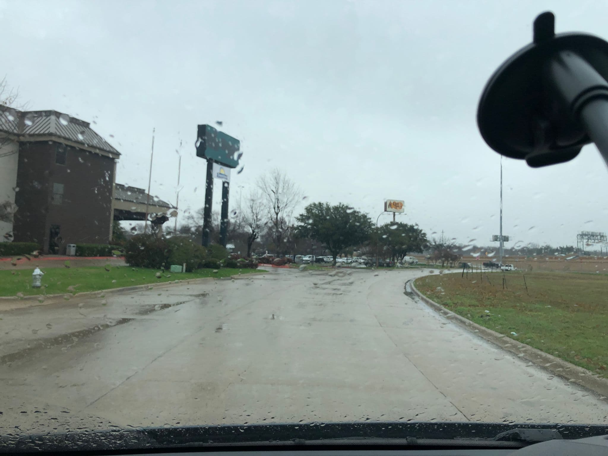 Street view near Days Inn, Blue Mound — © heriissa (CC BY-SA · Mapillary)