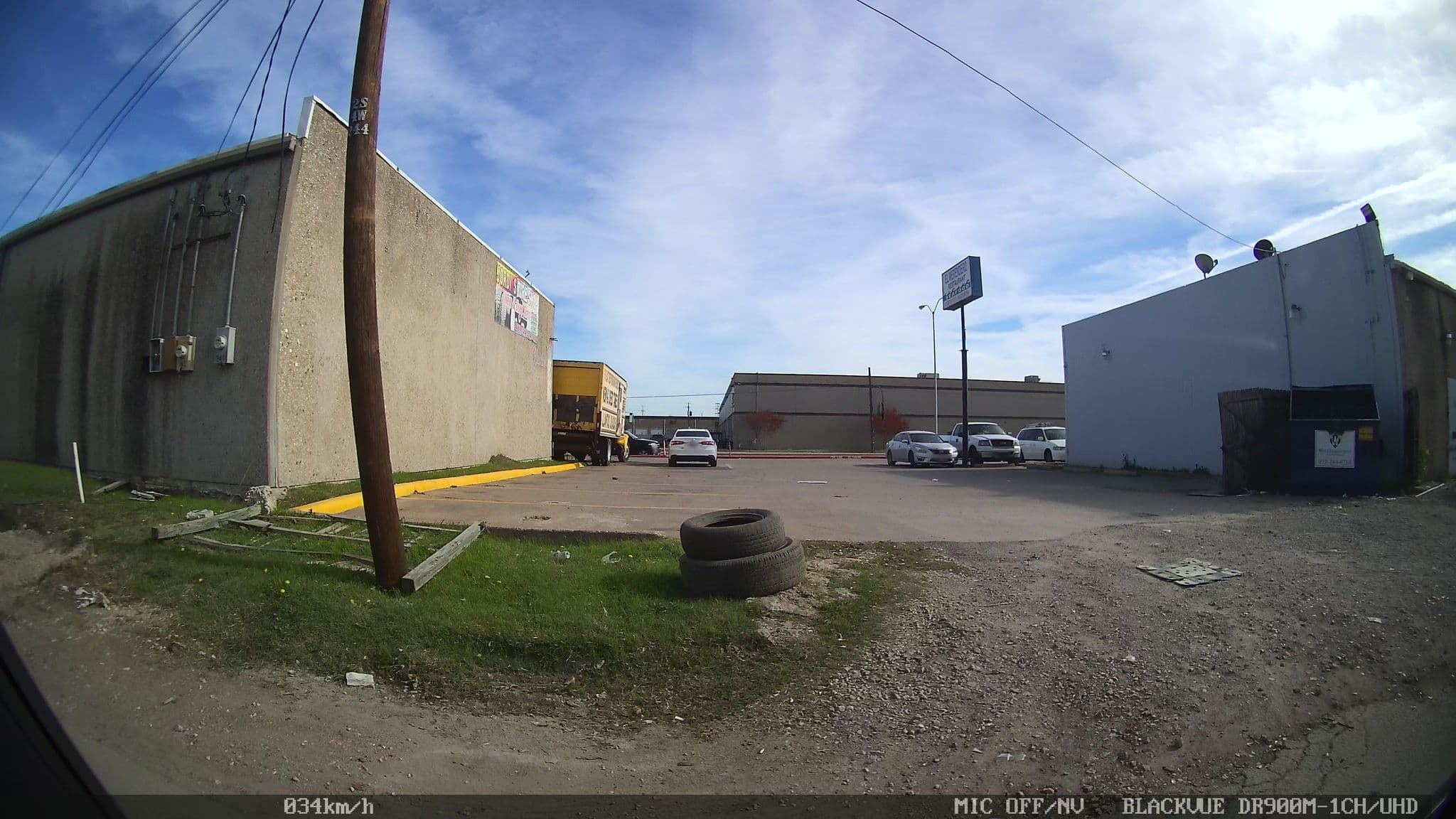 Street view near Yakel Studio, Dallas — © piligab (CC BY-SA · Mapillary)