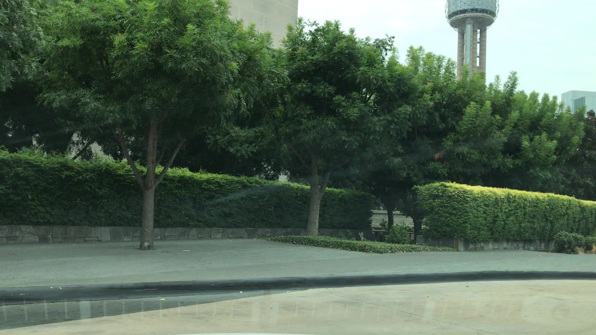 Street view near Uptown Terrace Pool Bar & Grill, Dallas — © lvl5 (CC BY-SA · Mapillary)