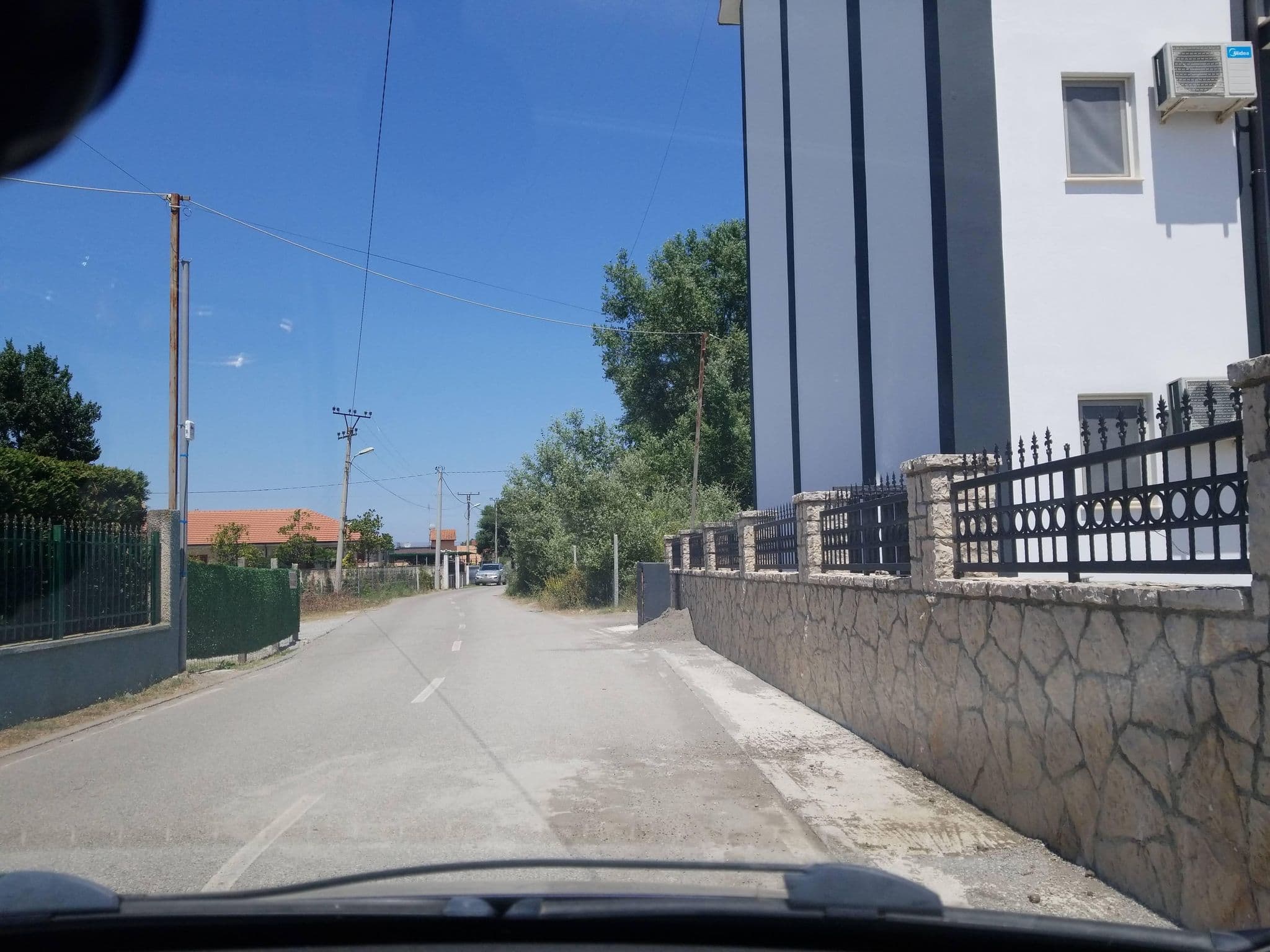 Street view near La Suisse, Gjadër, Dajc — © denisju_osm (CC BY-SA · Mapillary)