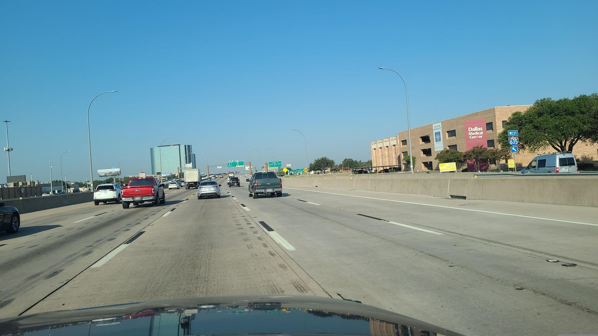 Street view near Wrecked On 635, Farmers Branch — © directionup (CC BY-SA · Mapillary)