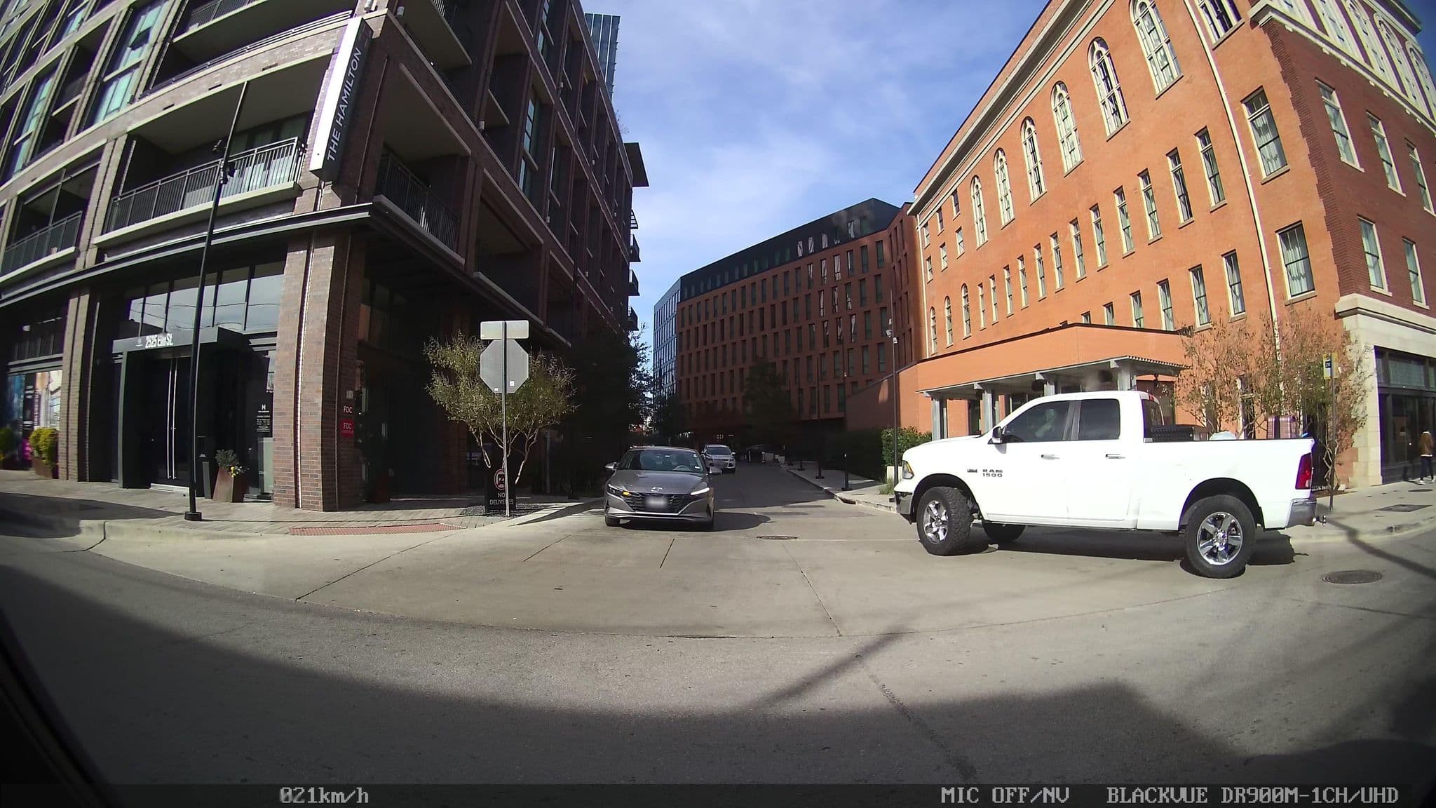 Street view near The Deep End, Dallas — © piligab (CC BY-SA · Mapillary)