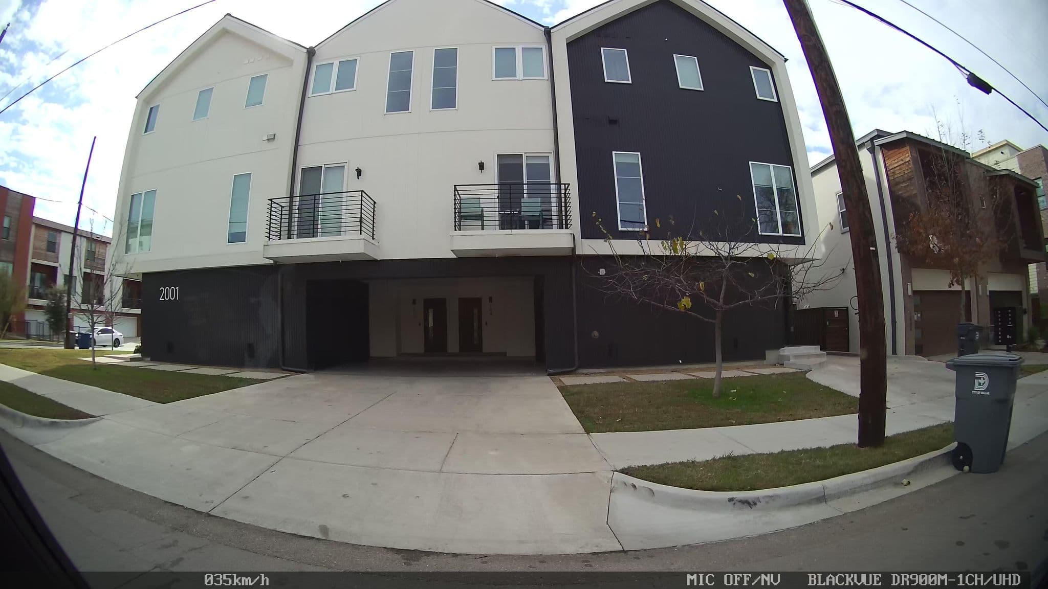 Street view near Munger Guesthouse, Dallas — © karitotp (CC BY-SA · Mapillary)