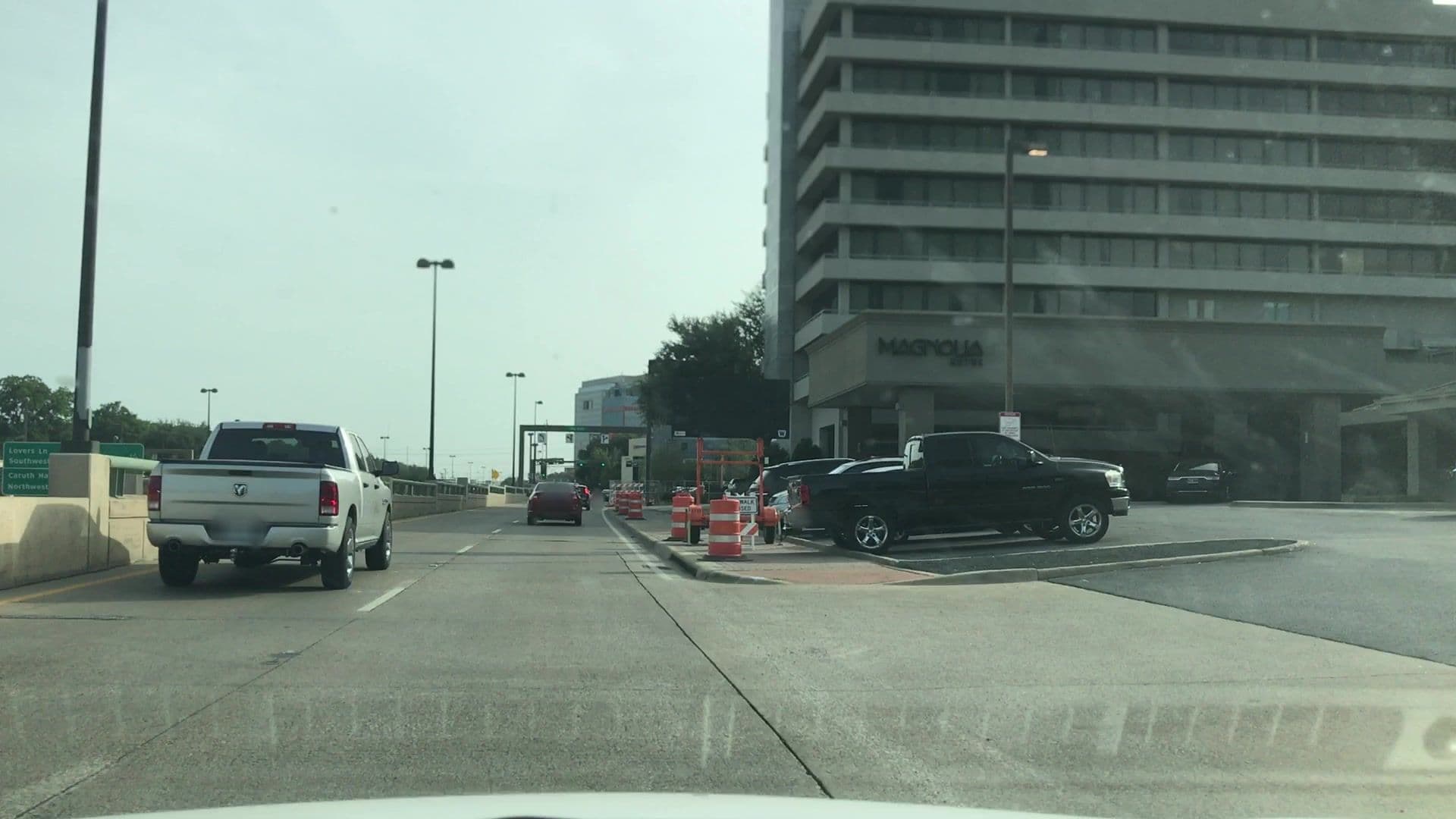 Street view near Radisson Hotel Rm. 506, Dallas — © lvl5 (CC BY-SA · Mapillary)