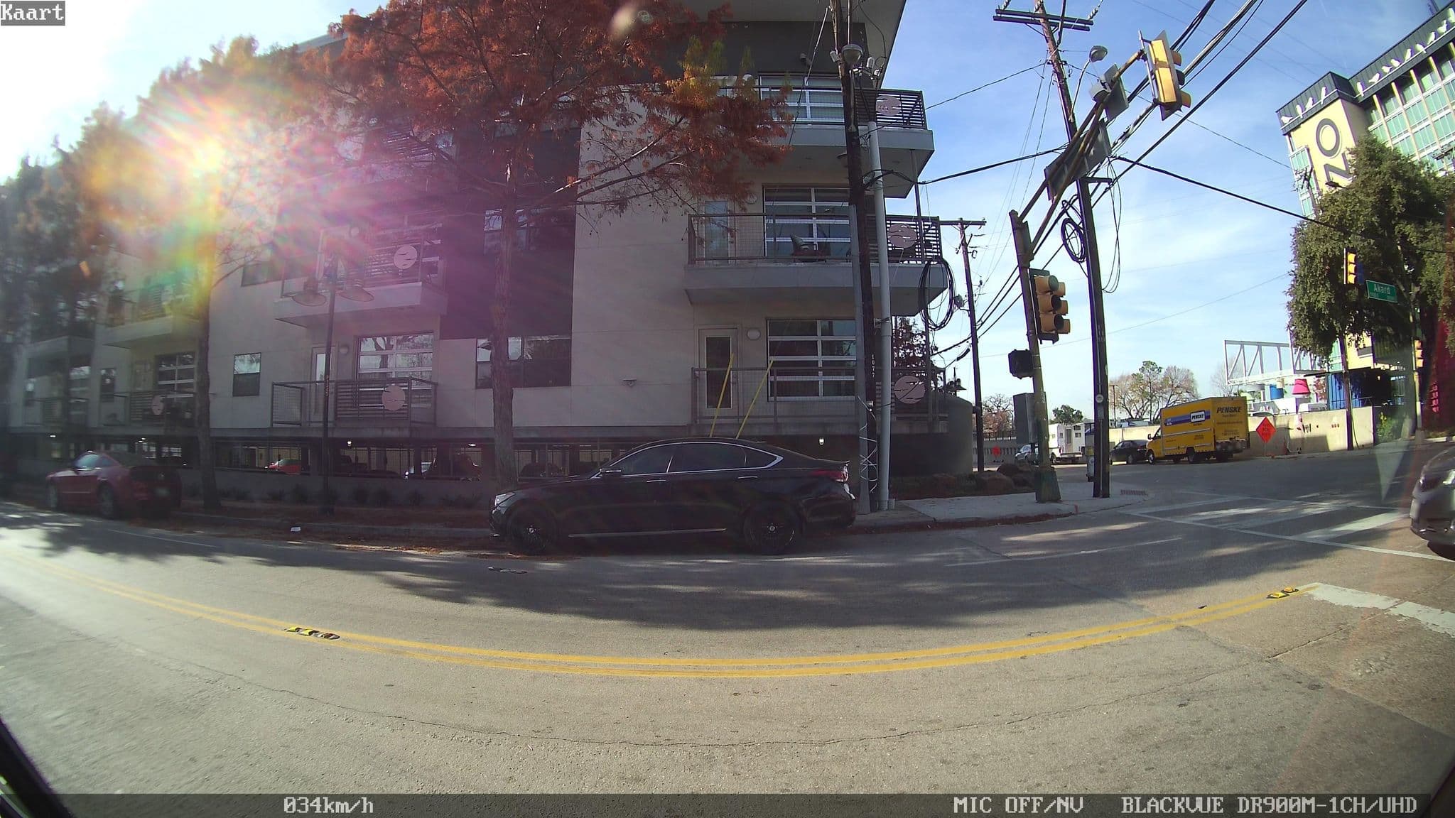 Street view near RainShower, Dallas — © piligab (CC BY-SA · Mapillary)