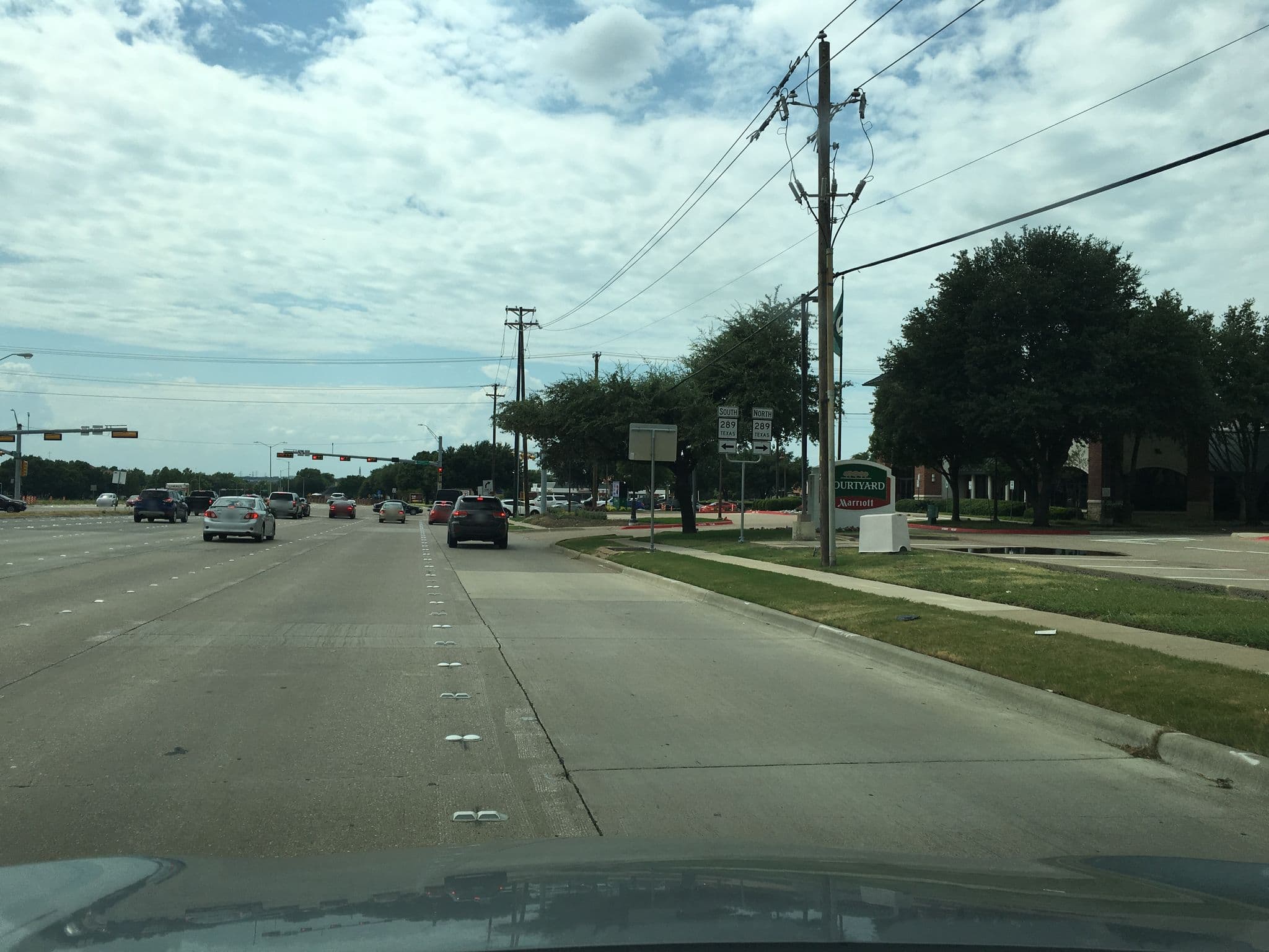 Street view near Courtyard by Marriott, Plano — © benjpns (CC BY-SA · Mapillary)