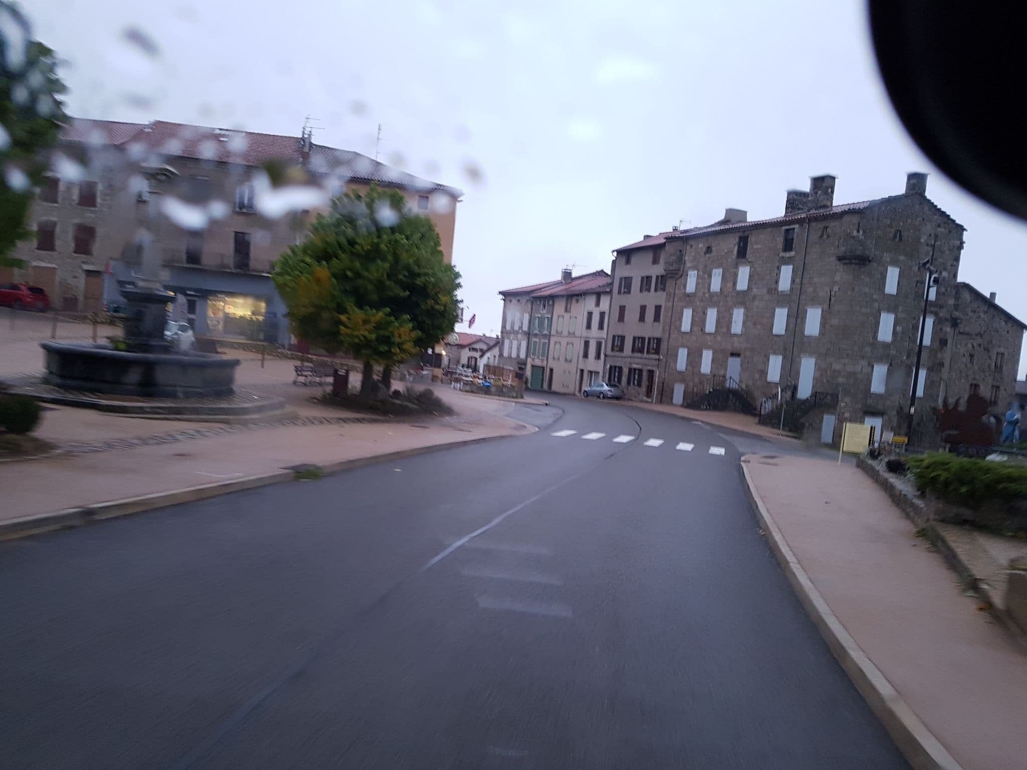 Street view near Les 4 Vents, Langogne — © bernardvoyageur (CC BY-SA · Mapillary)