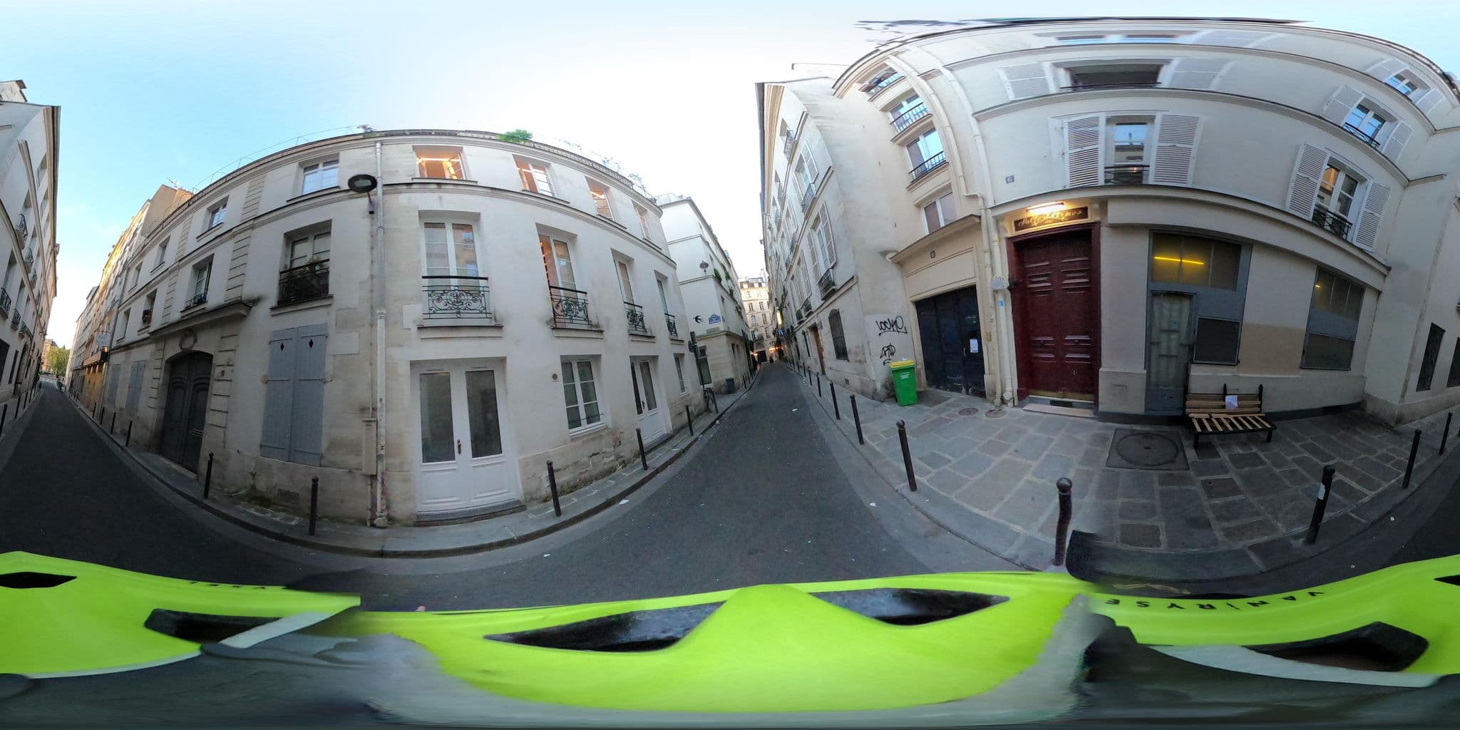 Street view near Résidence des Arts, Paris — © Stefdegreef (CC BY-SA · Mapillary)