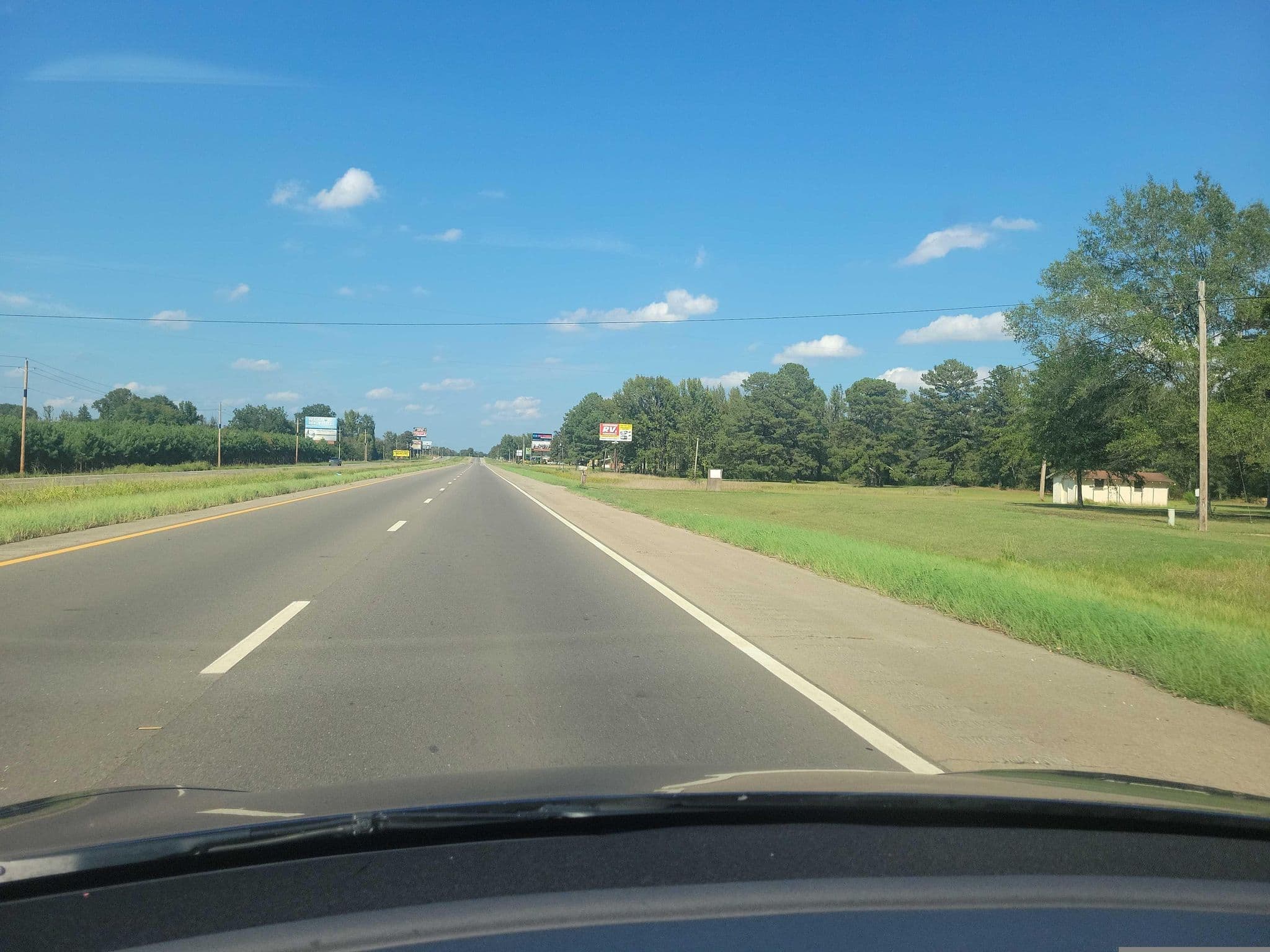Street view near Last Resort Cabins, Broken Bow — © Montrose_Lyle (CC BY-SA · Mapillary)