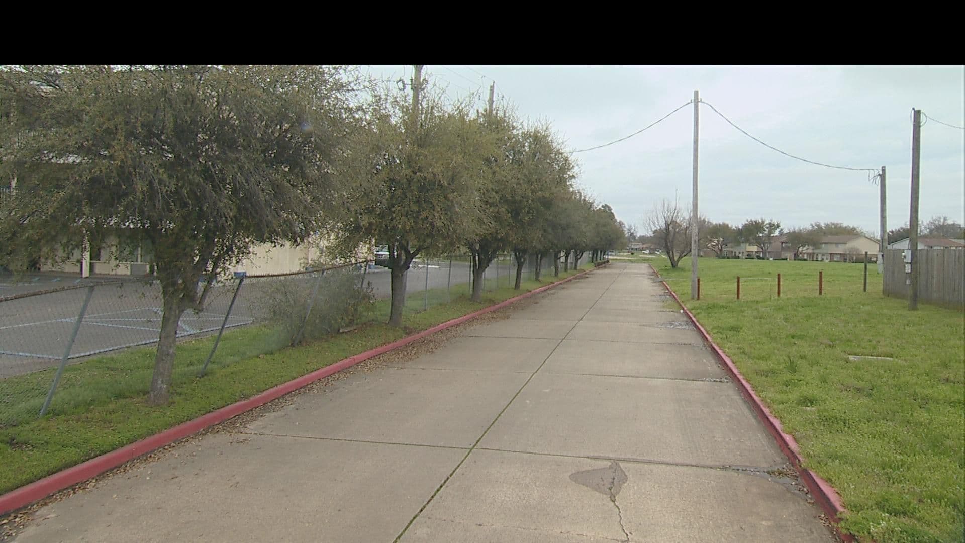 Street view near Days Inn Bossier City, Bossier City — © WR2_2023 (CC BY-SA · Mapillary)